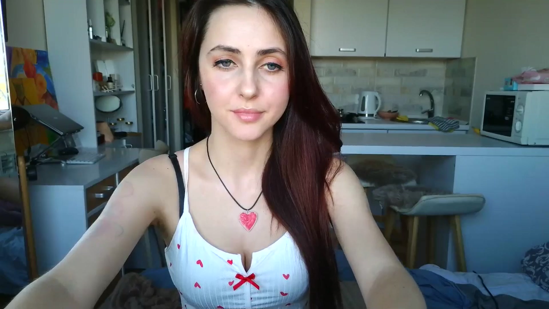 Gallery image thumbnail from Alice_alison's myfreecams stream on, 04/13/2025, 11:55 image 11 of 20