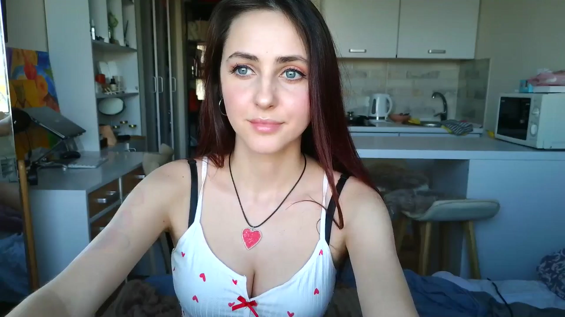 Gallery image thumbnail from Alice_alison's myfreecams stream on, 04/13/2025, 11:55 image 15 of 20