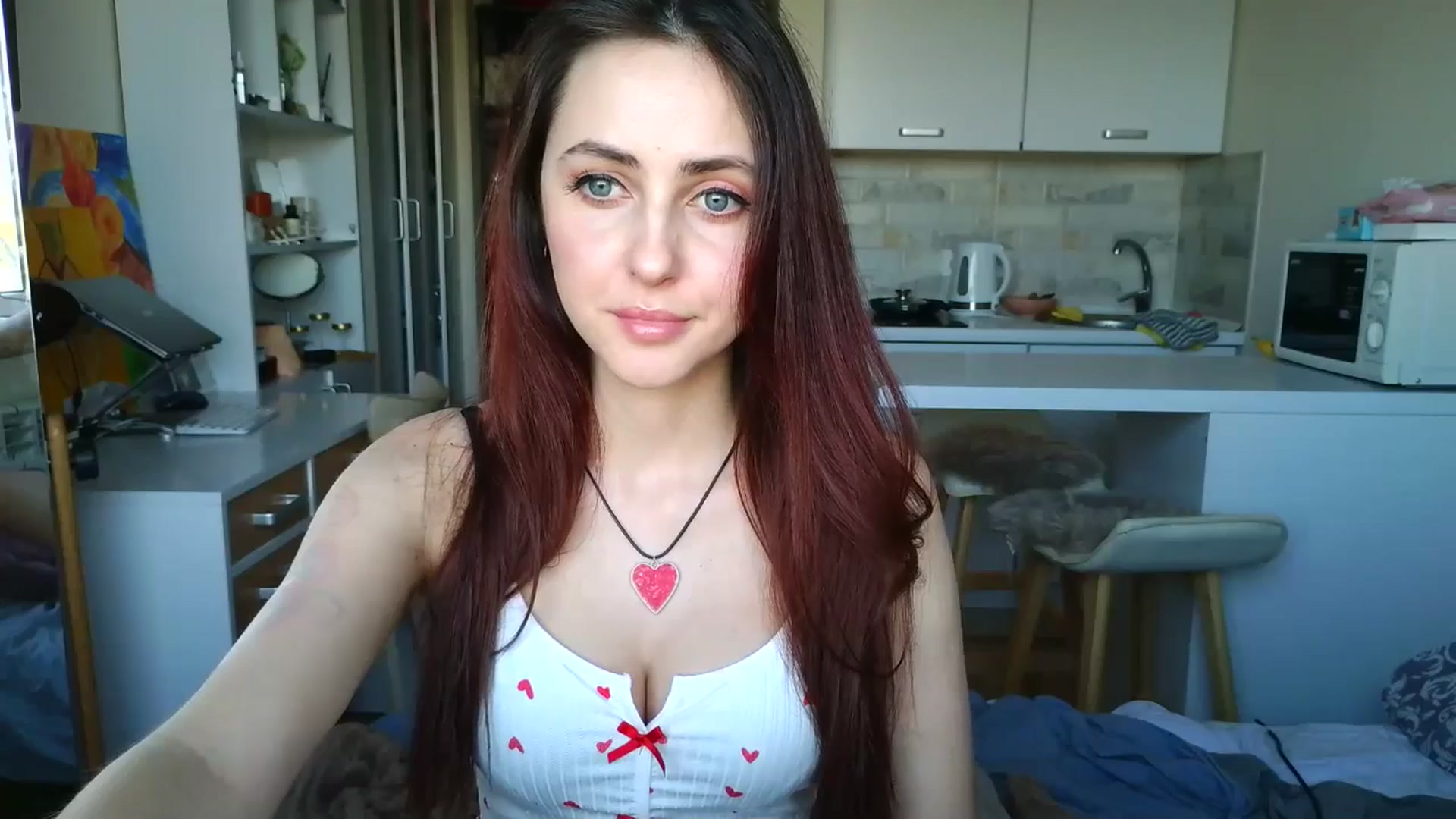 Gallery image thumbnail from Alice_alison's myfreecams stream on, 04/13/2025, 11:55 image 13 of 20
