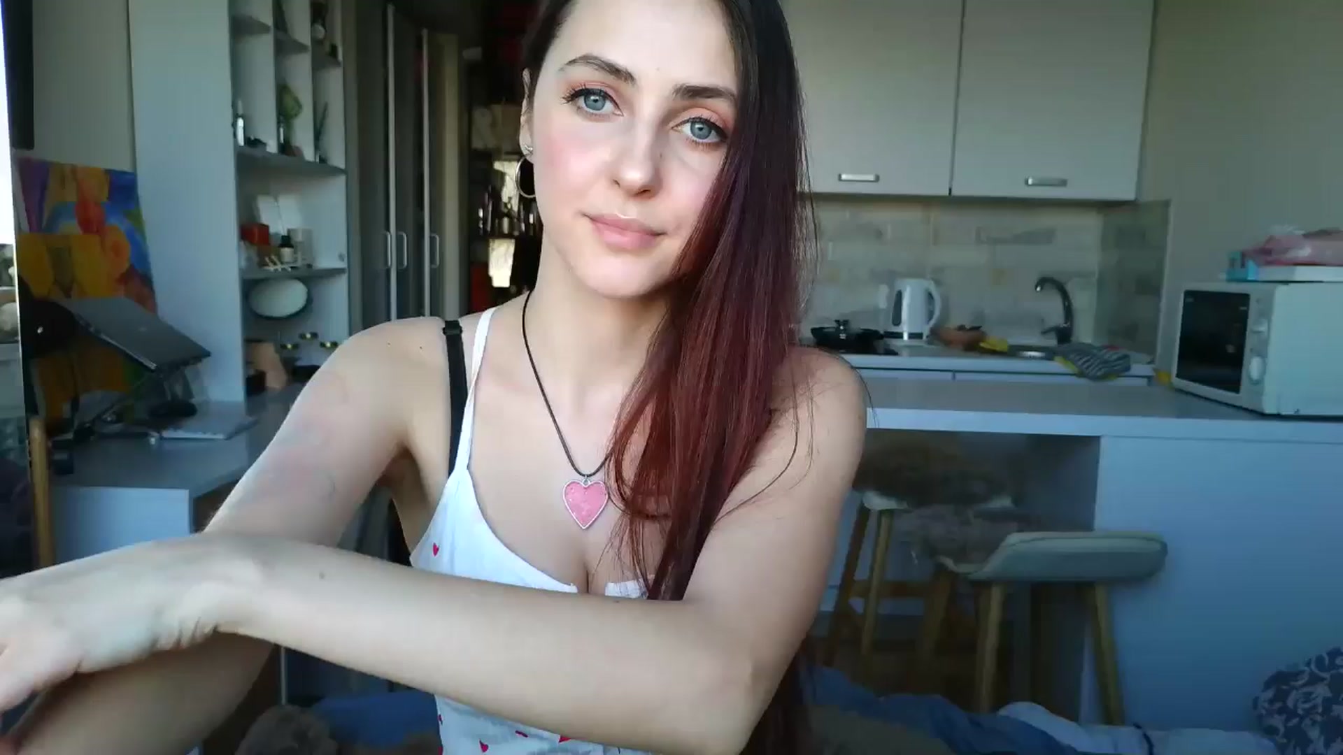 Gallery image thumbnail from Alice_alison's myfreecams stream on, 04/13/2025, 12:42 image 1 of 20