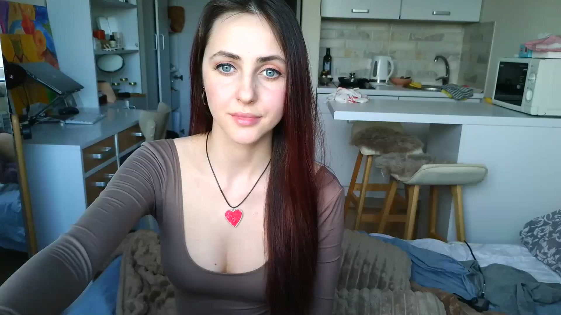 Gallery image thumbnail from Alice_alison's myfreecams stream on, 04/13/2025, 13:17 image 8 of 20