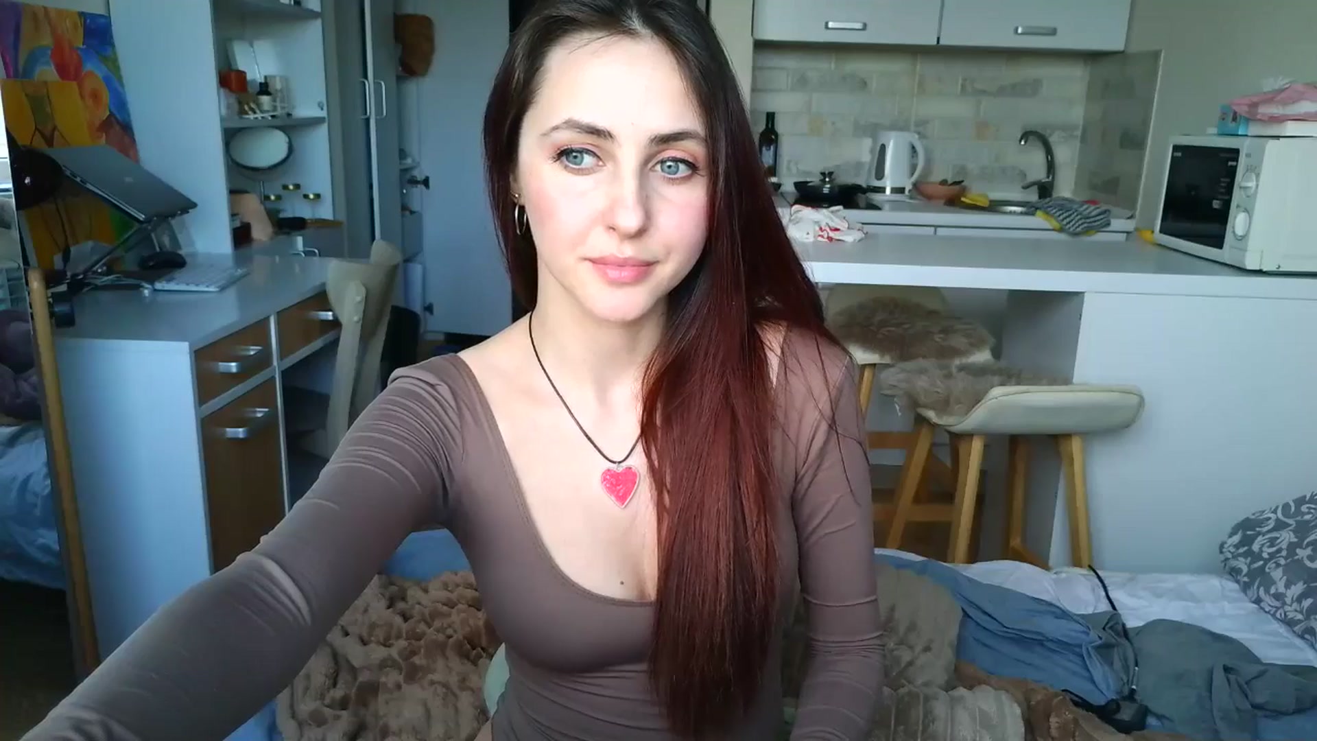 Gallery image thumbnail from Alice_alison's myfreecams stream on, 04/13/2025, 13:17 image 2 of 20