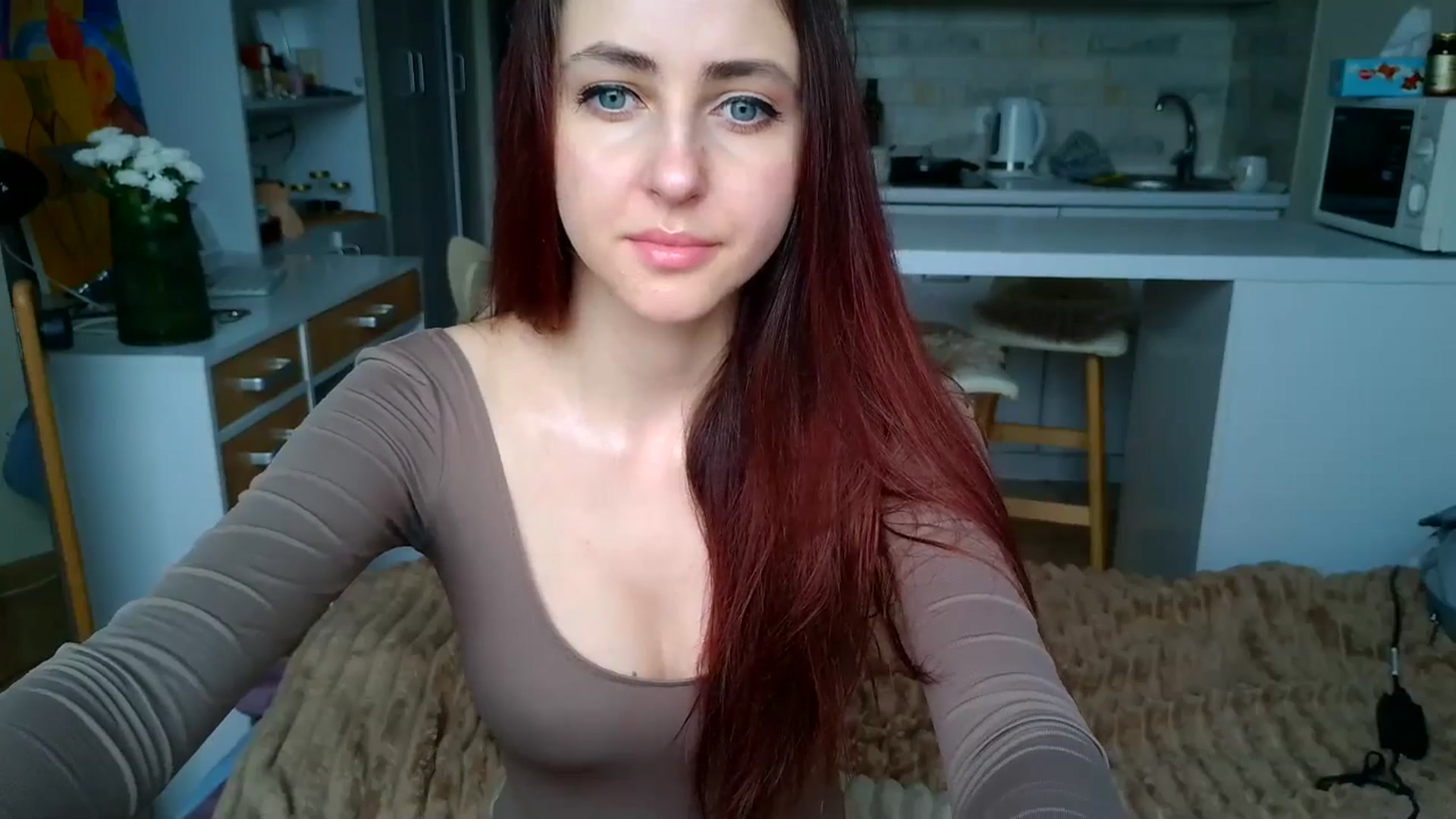 Gallery image thumbnail from Alice_alison's myfreecams stream on, 04/16/2025, 10:57 image 15 of 20