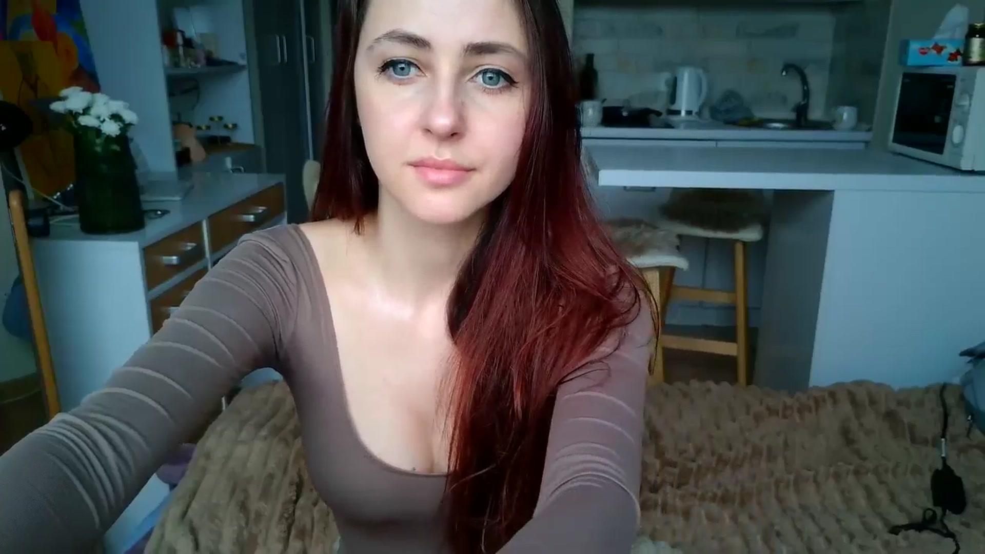 Gallery image thumbnail from Alice_alison's myfreecams stream on, 04/16/2025, 10:57 image 18 of 20