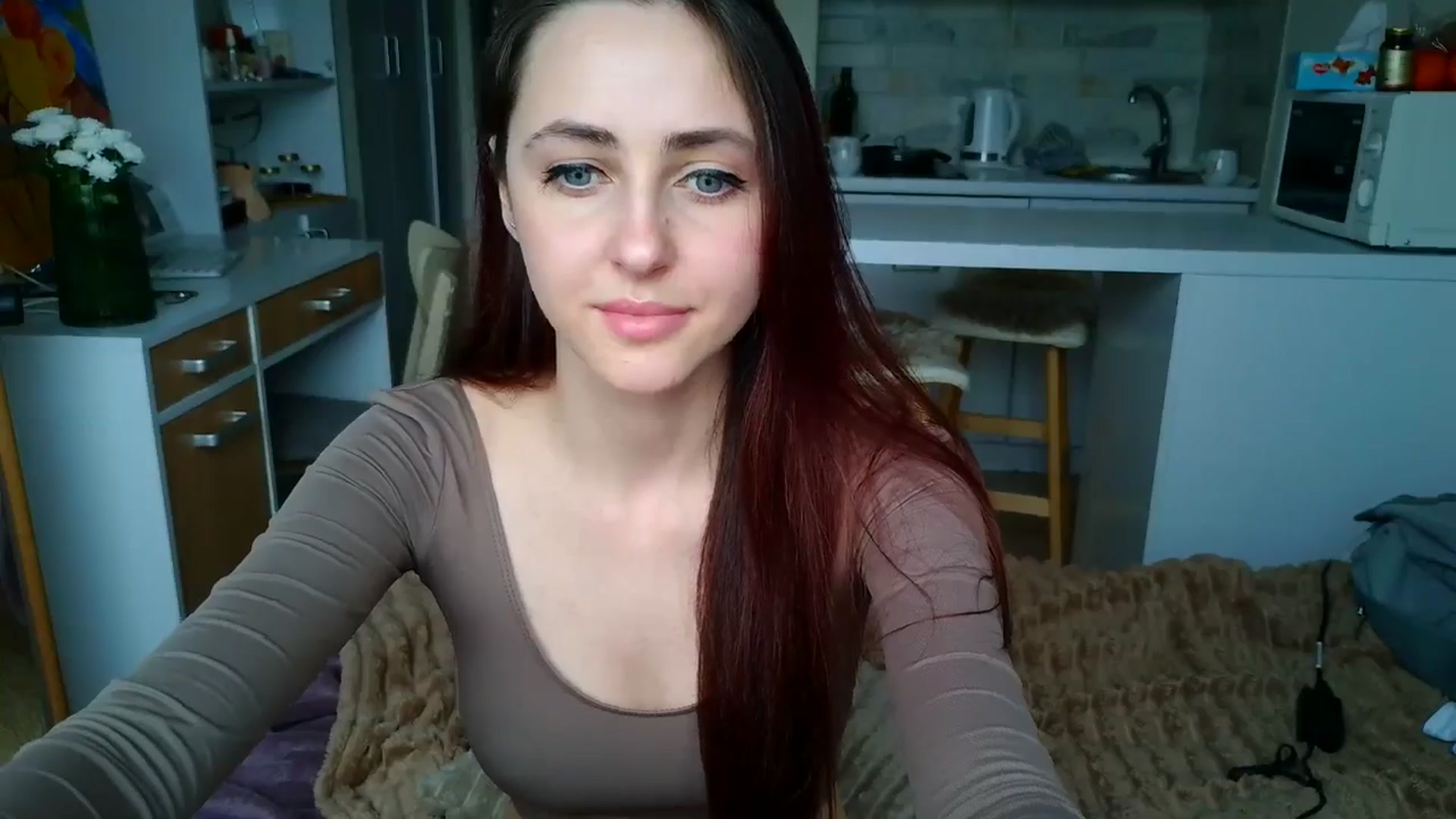 Gallery image thumbnail from Alice_alison's myfreecams stream on, 04/16/2025, 12:32 image 13 of 20