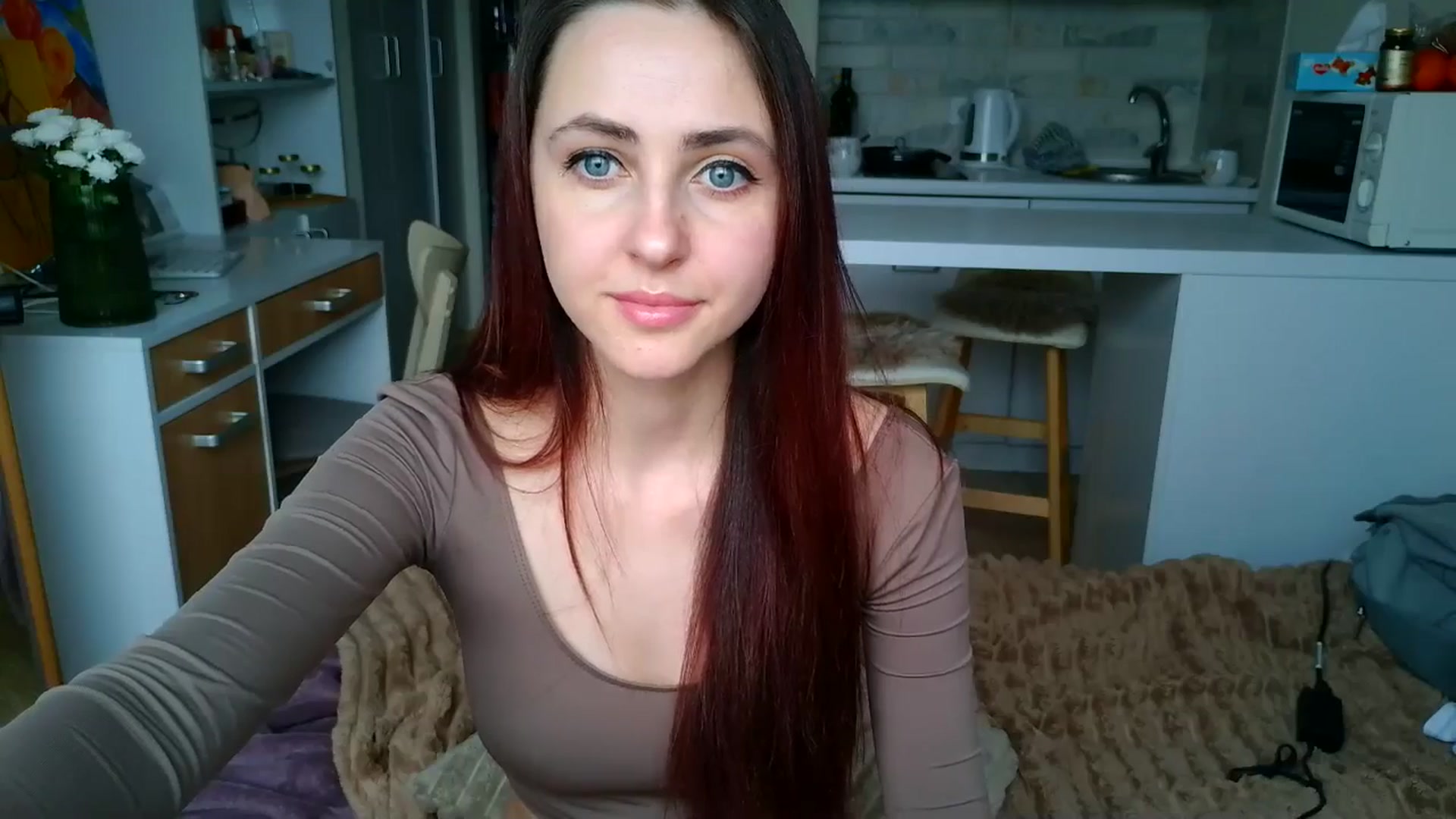 Gallery image thumbnail from Alice_alison's myfreecams stream on, 04/16/2025, 12:32 image 10 of 20