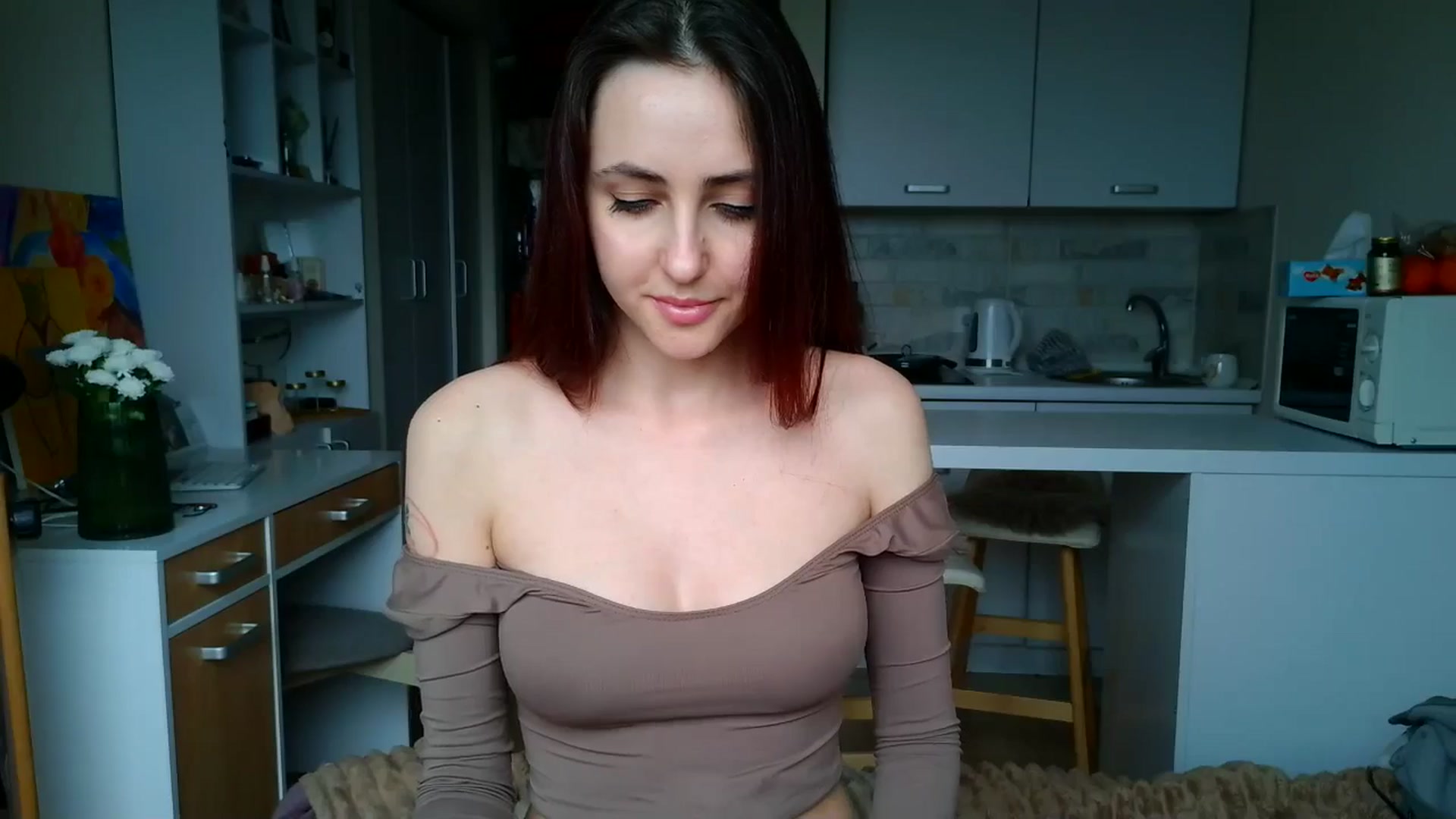 Gallery image thumbnail from Alice_alison's myfreecams stream on, 04/16/2025, 13:01 image 18 of 20