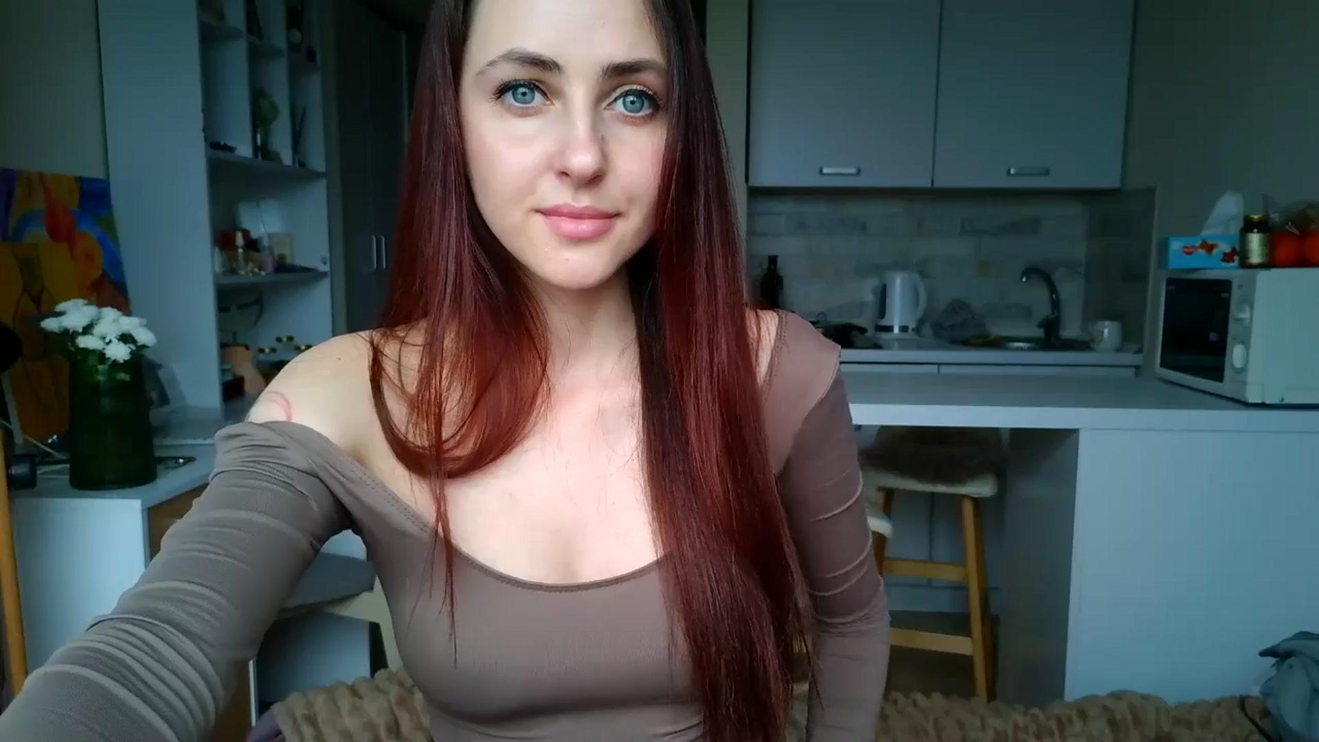 Gallery image thumbnail from Alice_alison's myfreecams stream on, 04/16/2025, 13:01 image 16 of 20