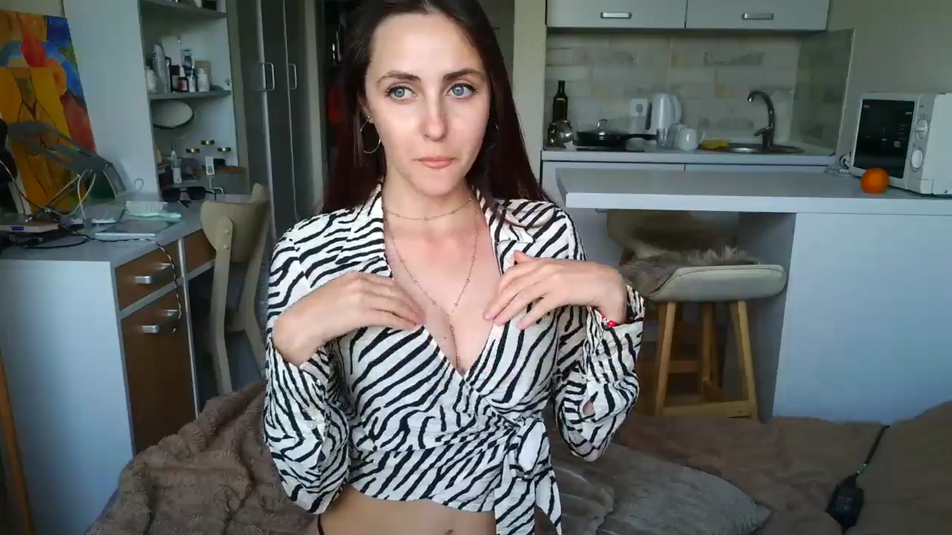Gallery image thumbnail from Alice_alison's myfreecams stream on, 04/23/2025, 13:52 image 9 of 20