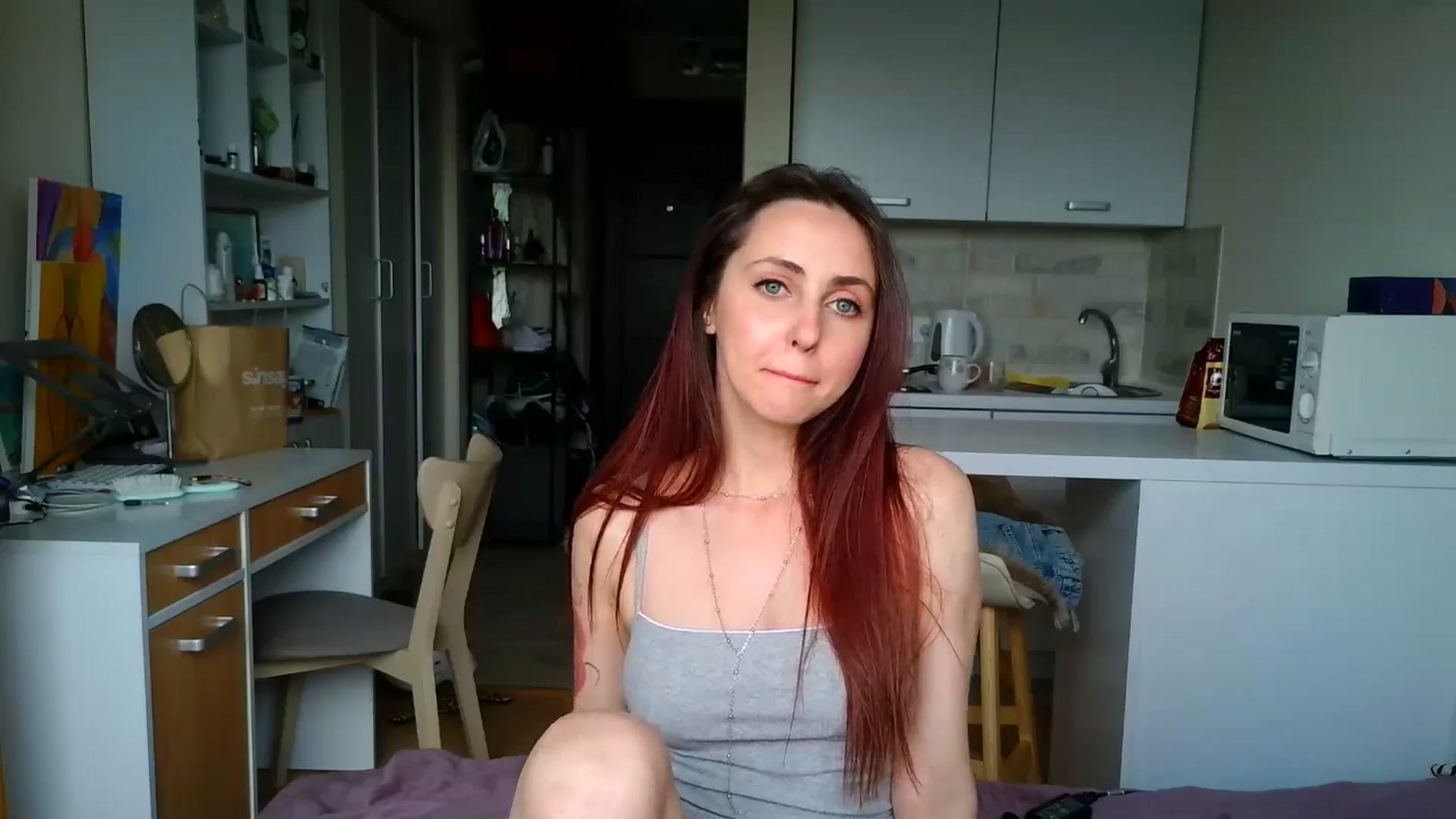 Gallery image thumbnail from Alice_alison's myfreecams stream on, 04/24/2025, 14:36 image 9 of 20