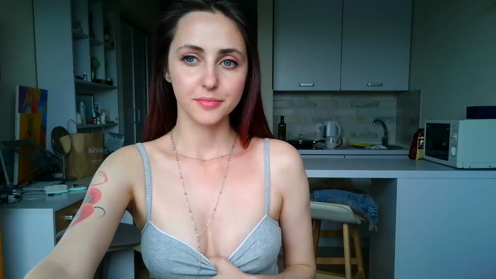 Gallery image thumbnail from Alice_alison's myfreecams stream on, 04/24/2025, 14:36 image 11 of 20