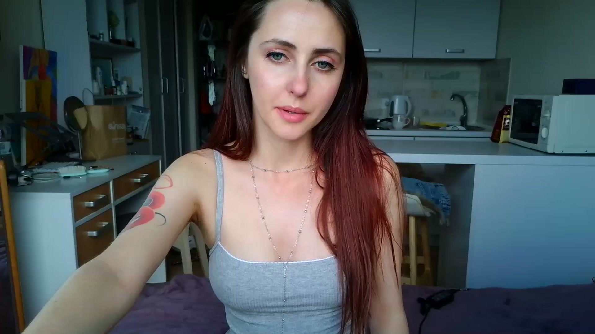 Gallery image thumbnail from Alice_alison's myfreecams stream on, 04/24/2025, 14:36 image 7 of 20