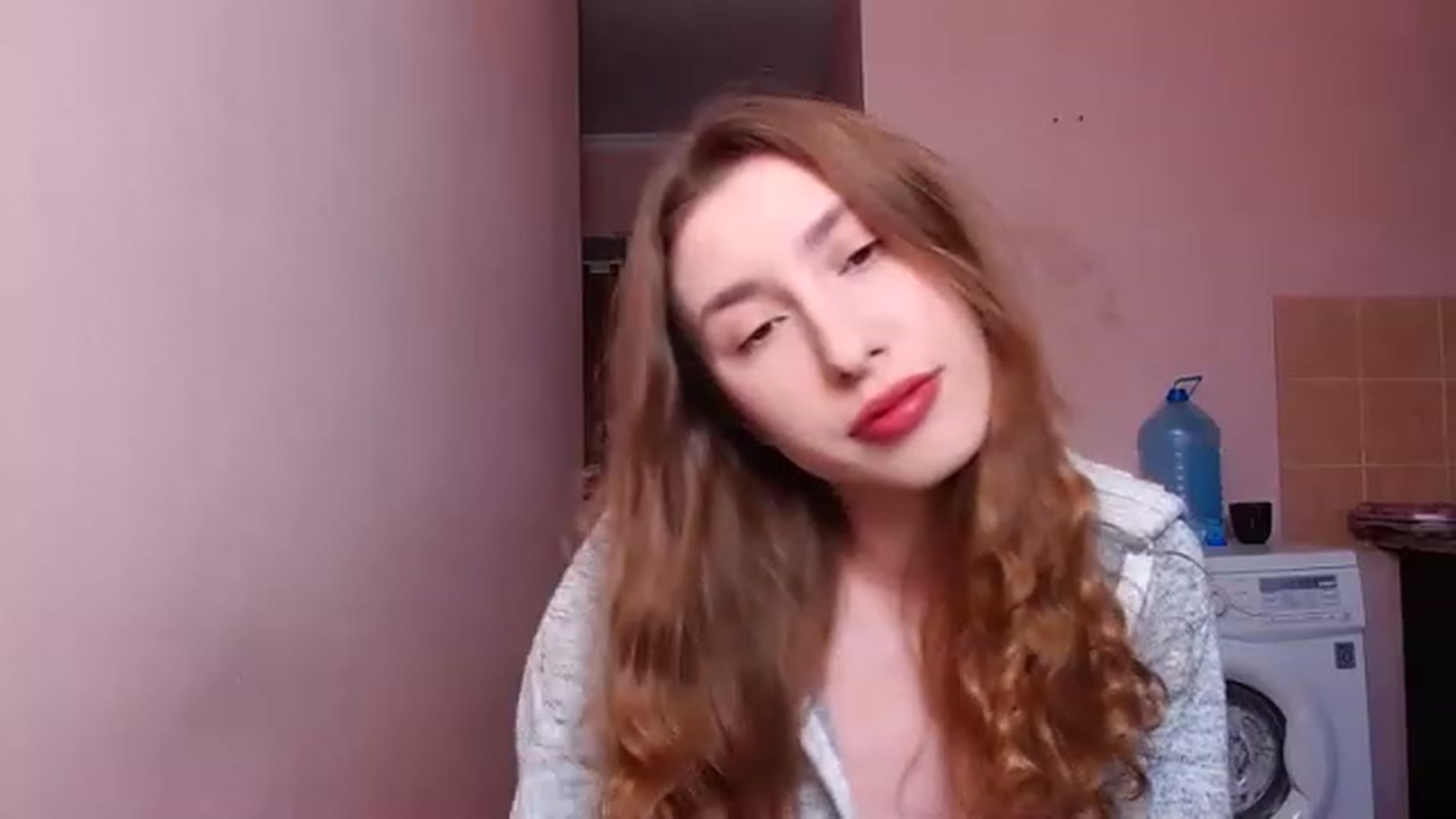 Gallery image thumbnail from Alice_one's myfreecams stream on, 03/20/2023, 16:01 image 12 of 20