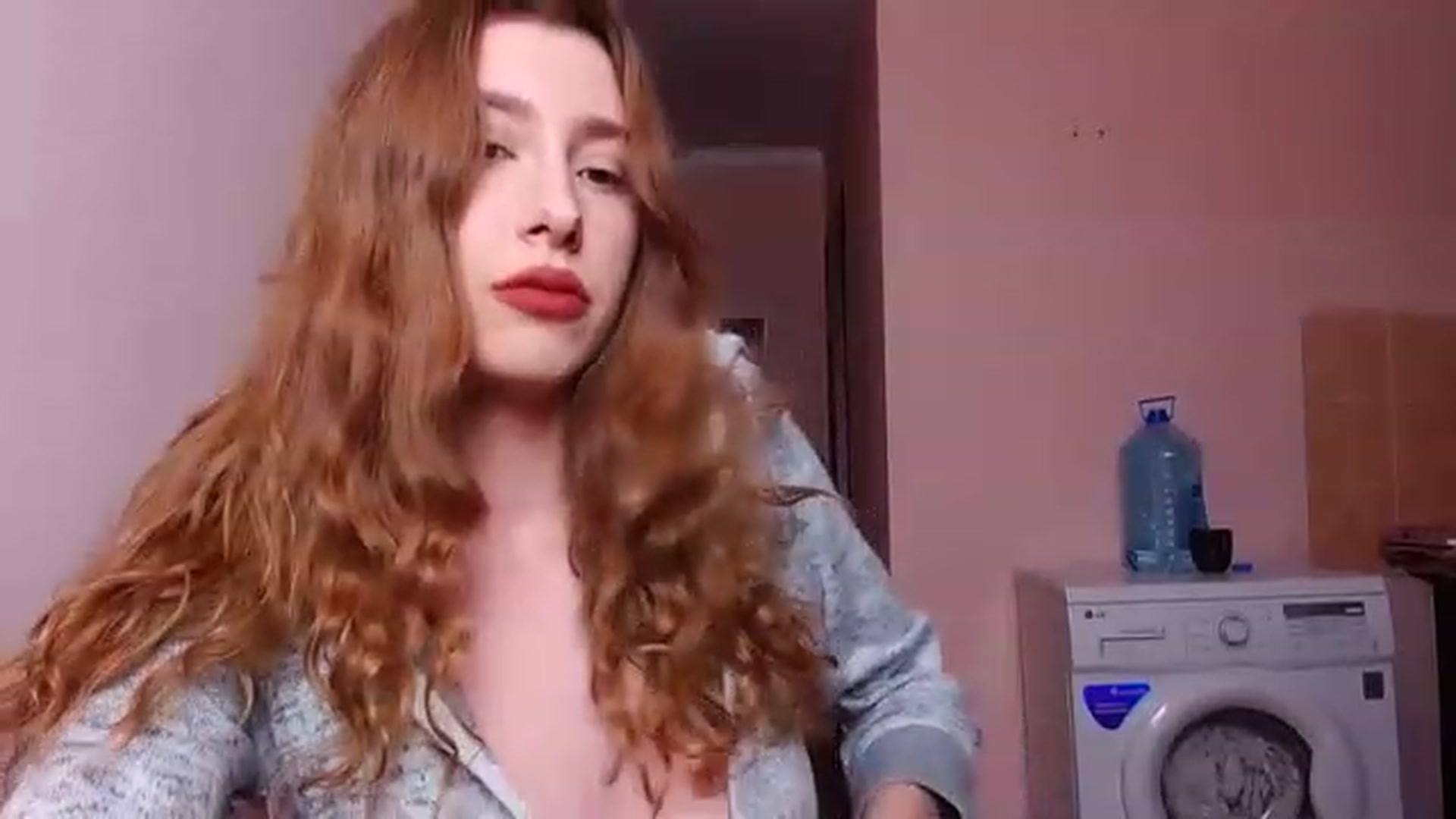 Gallery image thumbnail from Alice_one's myfreecams stream on, 03/20/2023, 17:00 image 18 of 20