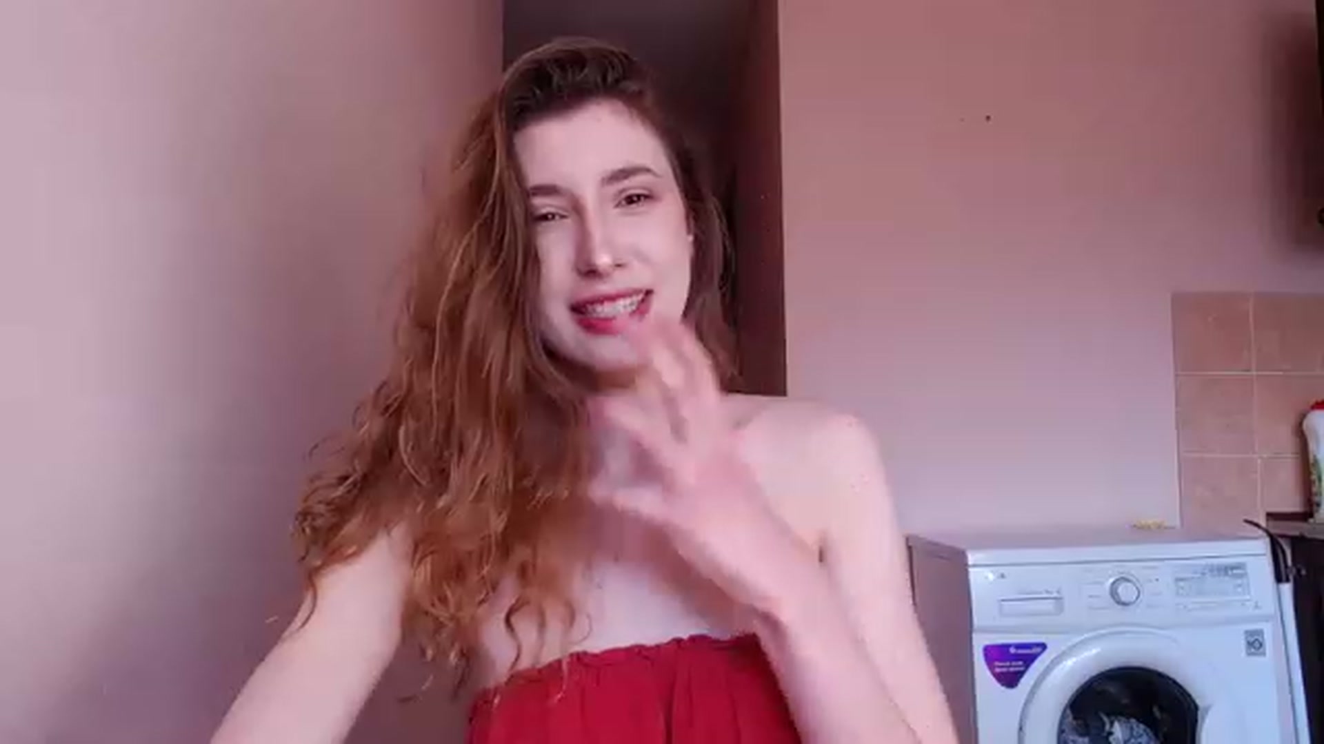Gallery image thumbnail from Alice_one's myfreecams stream on, 04/25/2023, 11:22 image 12 of 20