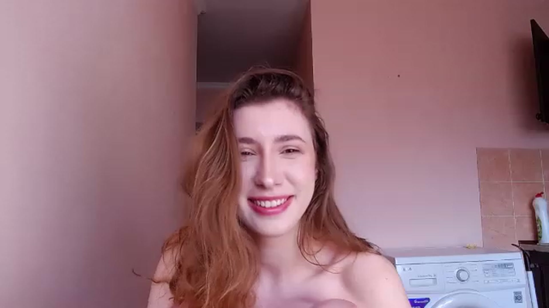 Gallery image thumbnail from Alice_one's myfreecams stream on, 04/25/2023, 12:11 image 9 of 20
