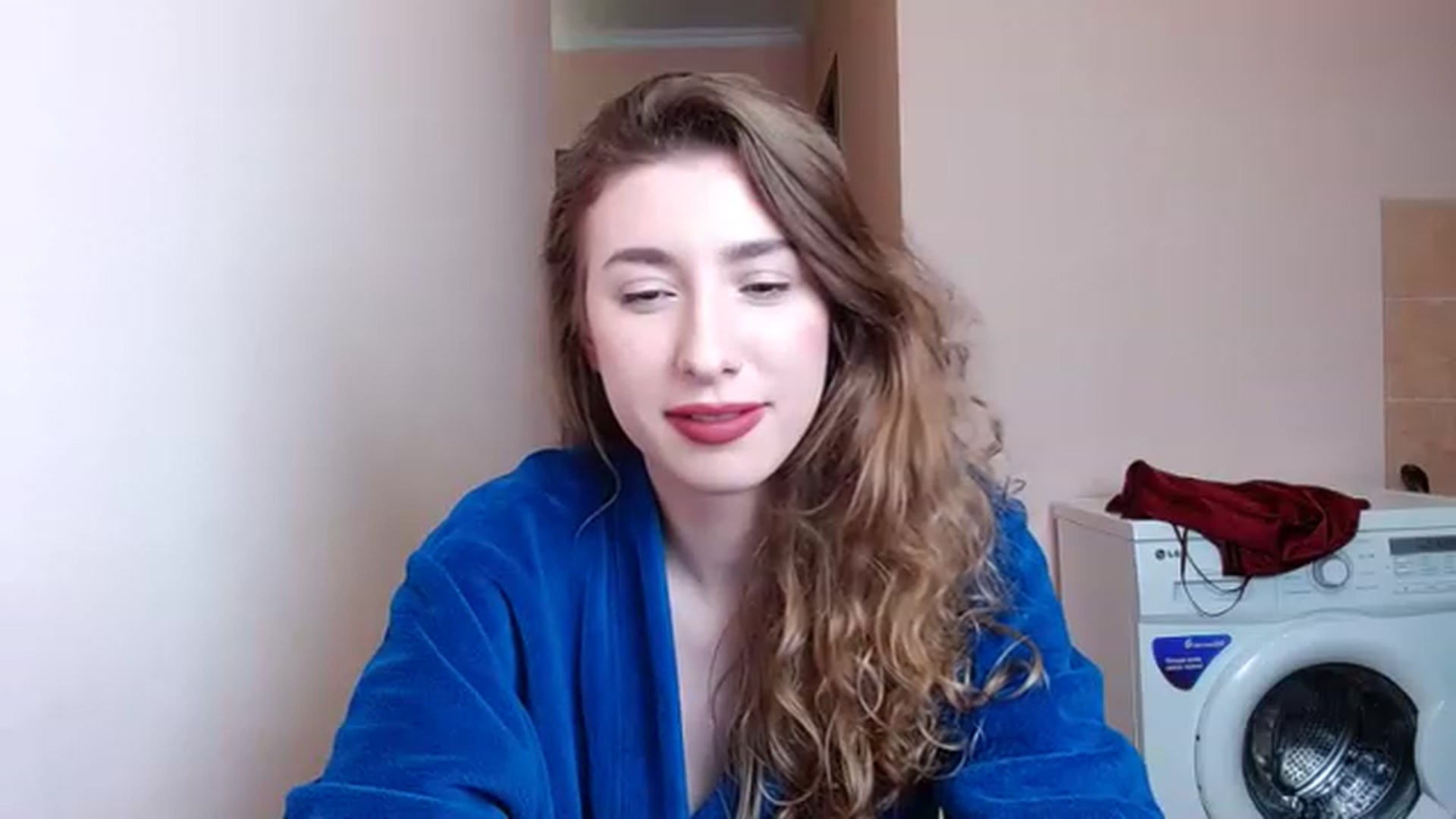 Gallery image thumbnail from Alice_one's myfreecams stream on, 05/18/2023, 01:29 image 18 of 20