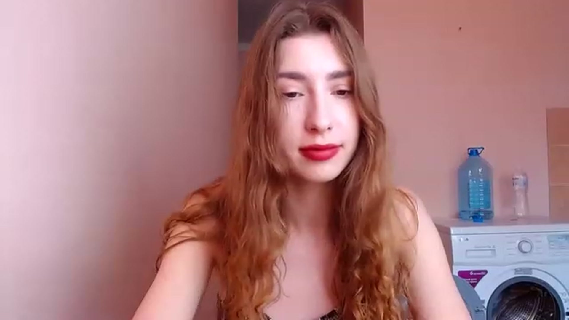 Gallery image thumbnail from Alice_one's myfreecams stream on, 06/08/2023, 12:22 image 6 of 20