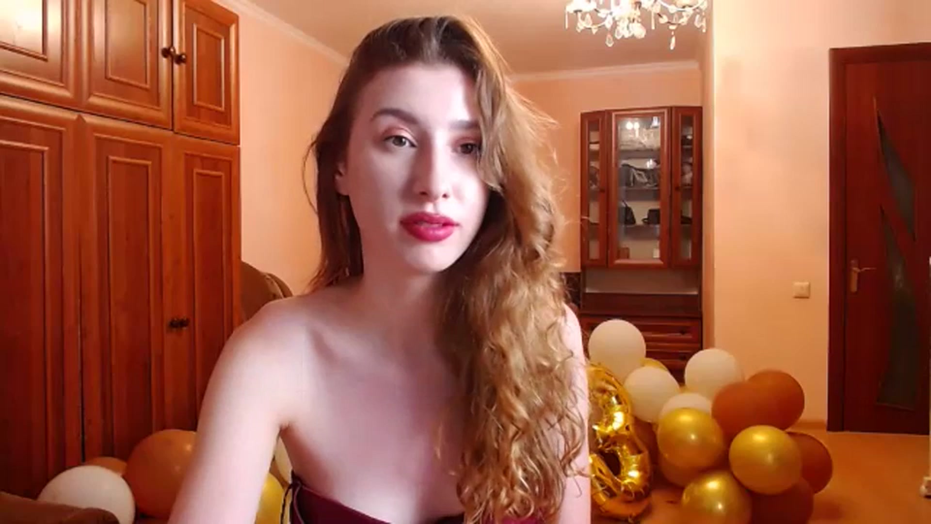 Gallery image thumbnail from Alice_one's myfreecams stream on, 07/13/2023, 20:19 image 3 of 20