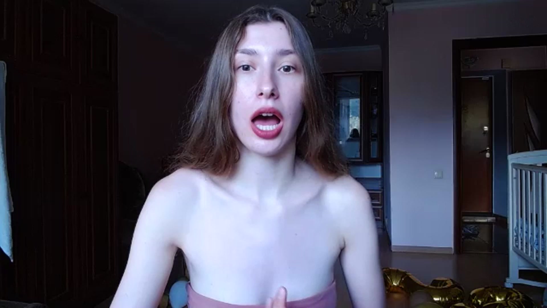 Gallery image thumbnail from Alice_one's myfreecams stream on, 07/14/2023, 15:35 image 6 of 20