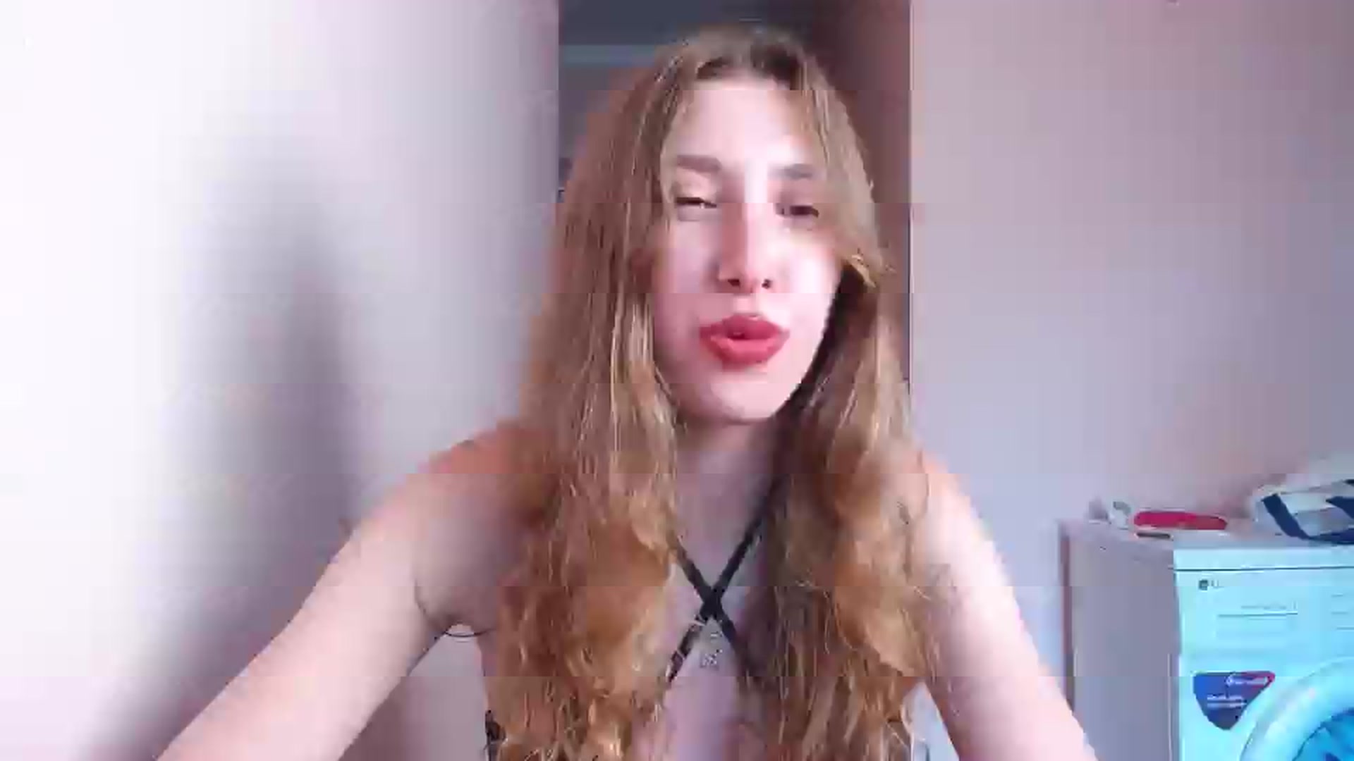 Gallery image thumbnail from Alice_one's myfreecams stream on, 07/24/2023, 16:30 image 2 of 20