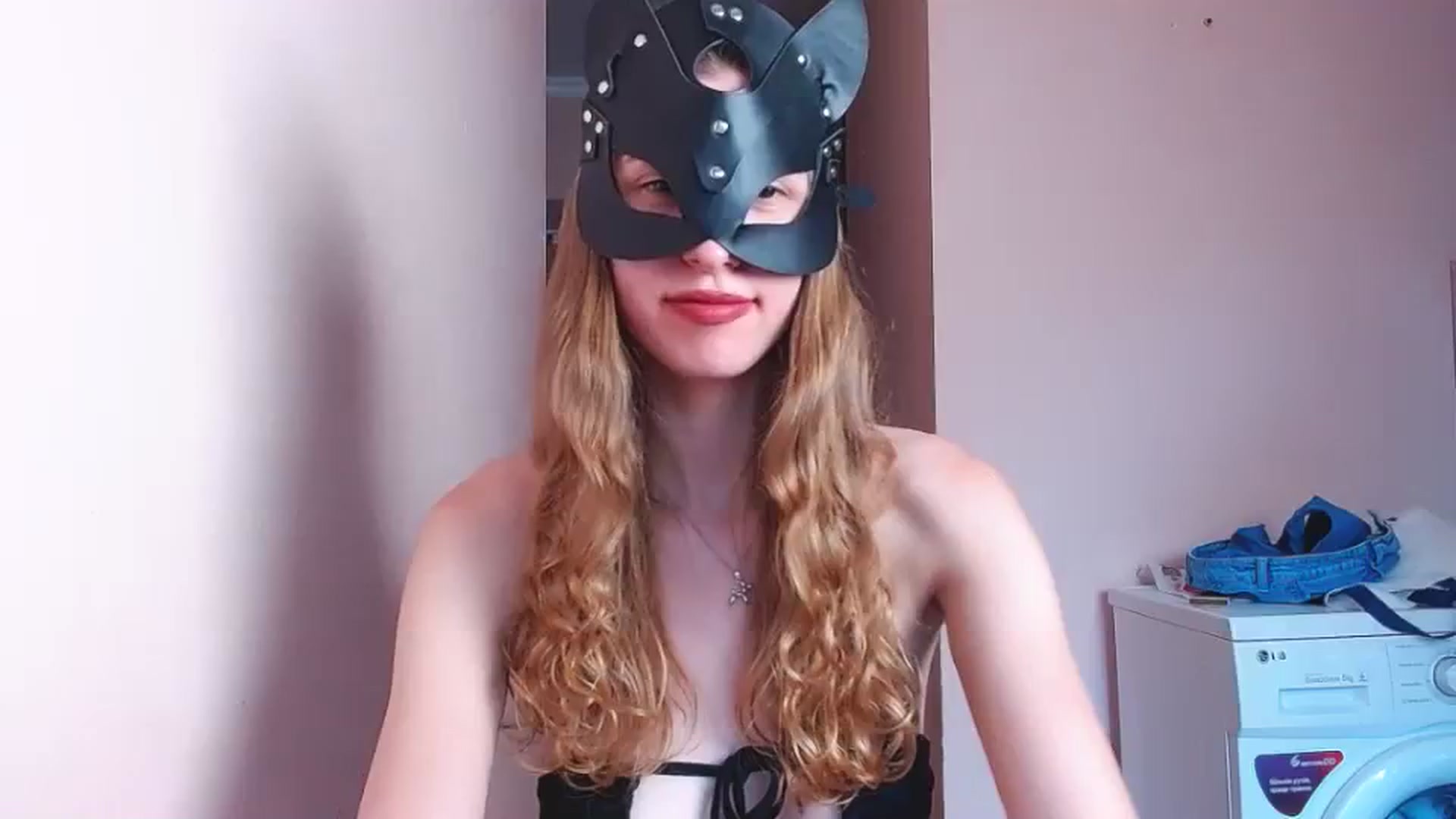 Gallery image thumbnail from Alice_one's myfreecams stream on, 07/24/2023, 16:30 image 19 of 20