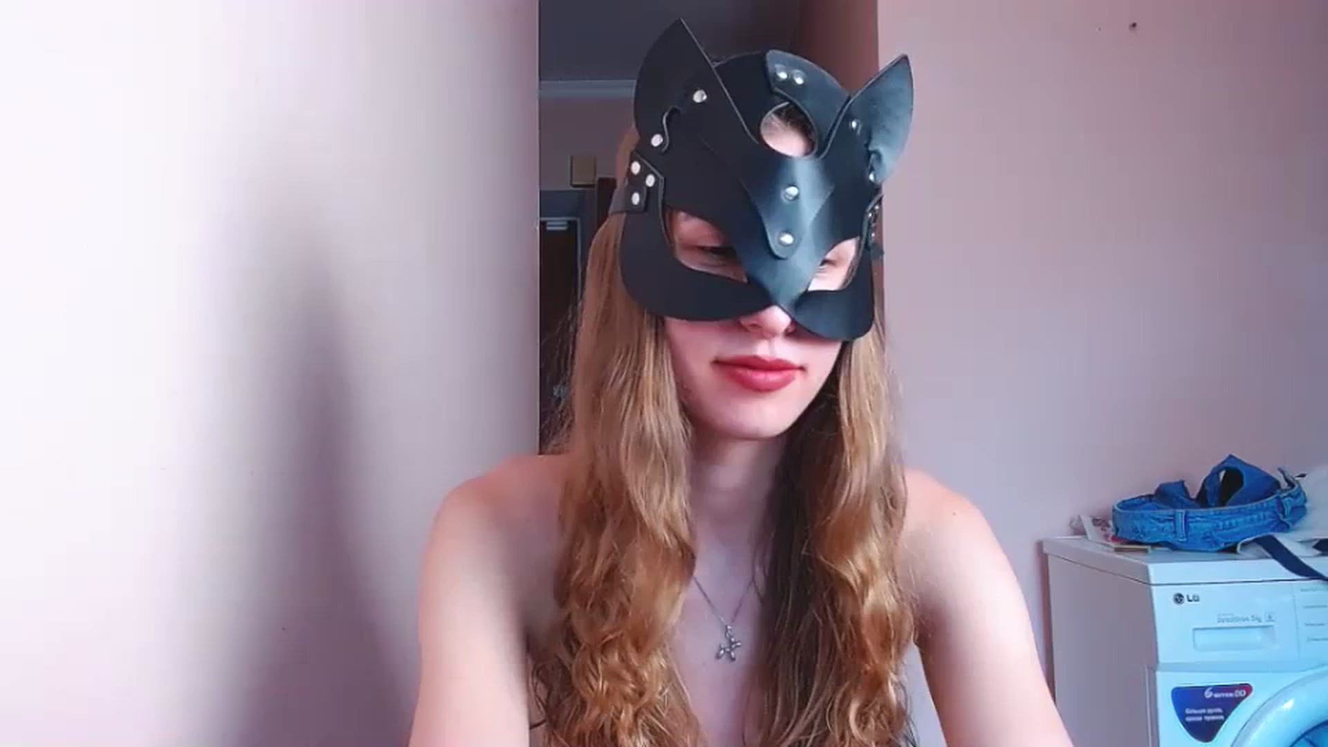 Gallery image thumbnail from Alice_one's myfreecams stream on, 07/24/2023, 16:30 image 15 of 20