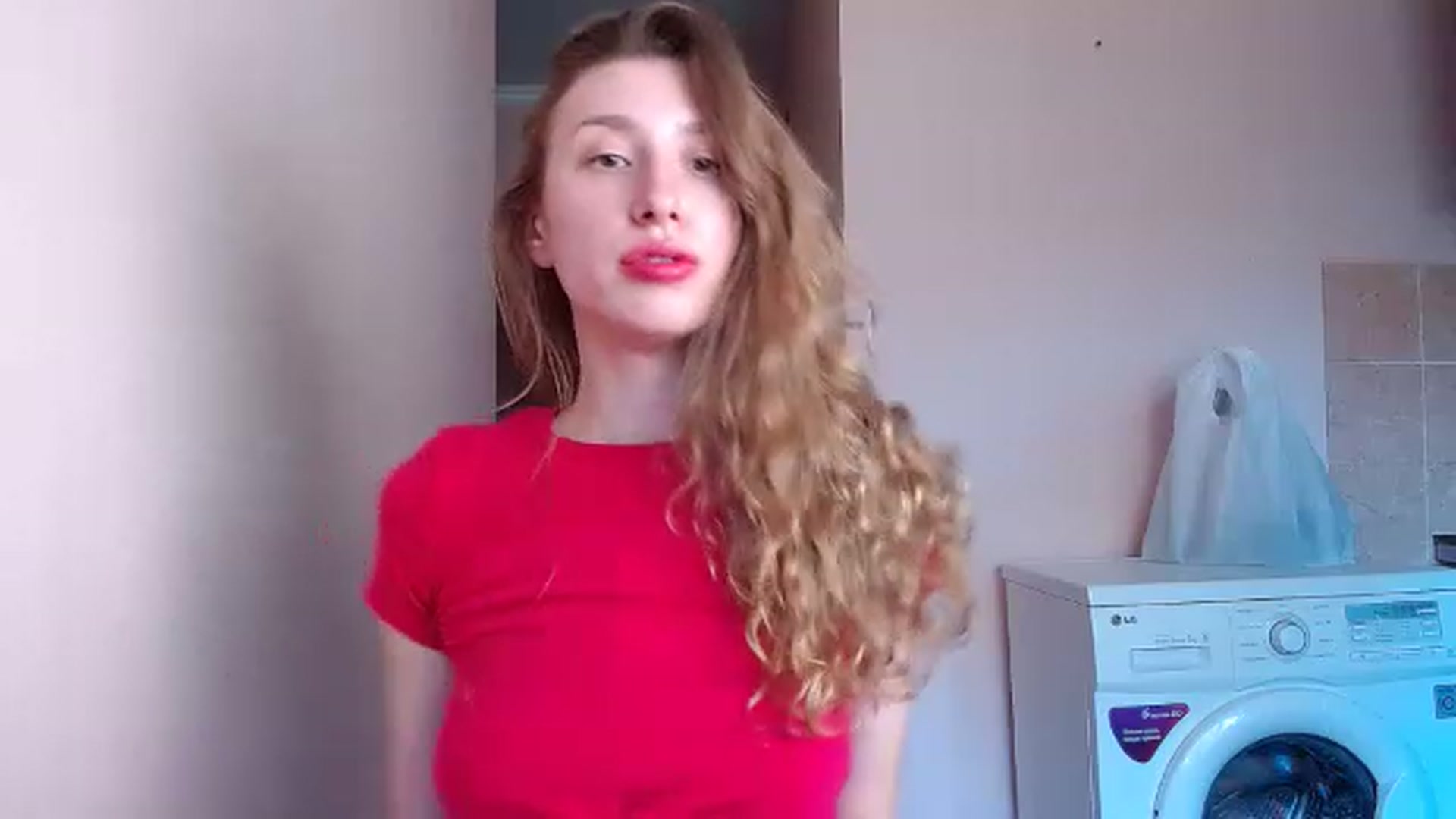 Gallery image thumbnail from Alice_one's myfreecams stream on, 08/09/2023, 14:26 image 12 of 20