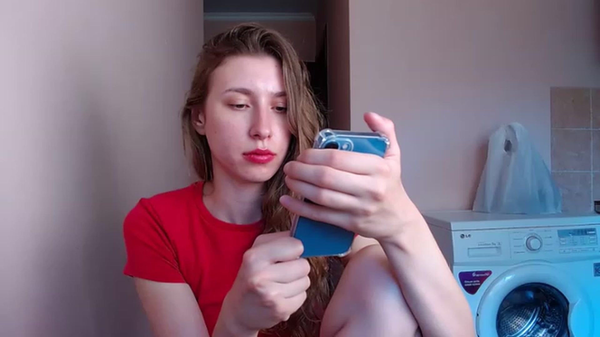 Gallery image thumbnail from Alice_one's myfreecams stream on, 08/09/2023, 14:26 image 7 of 20