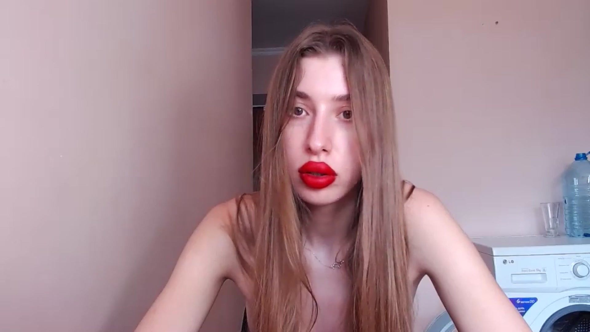 Gallery image thumbnail from Alice_one's myfreecams stream on, 06/06/2024, 11:20 image 3 of 20