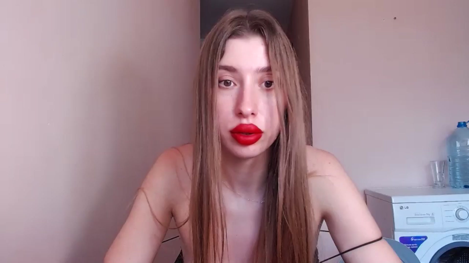 Gallery image thumbnail from Alice_one's myfreecams stream on, 06/06/2024, 11:20 image 11 of 20