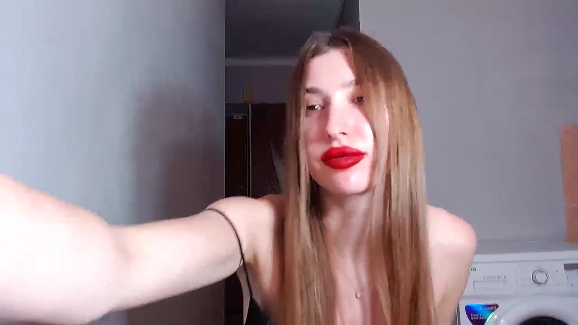 Gallery image thumbnail from Alice_one's myfreecams stream on, 06/23/2024, 13:45 image 3 of 20