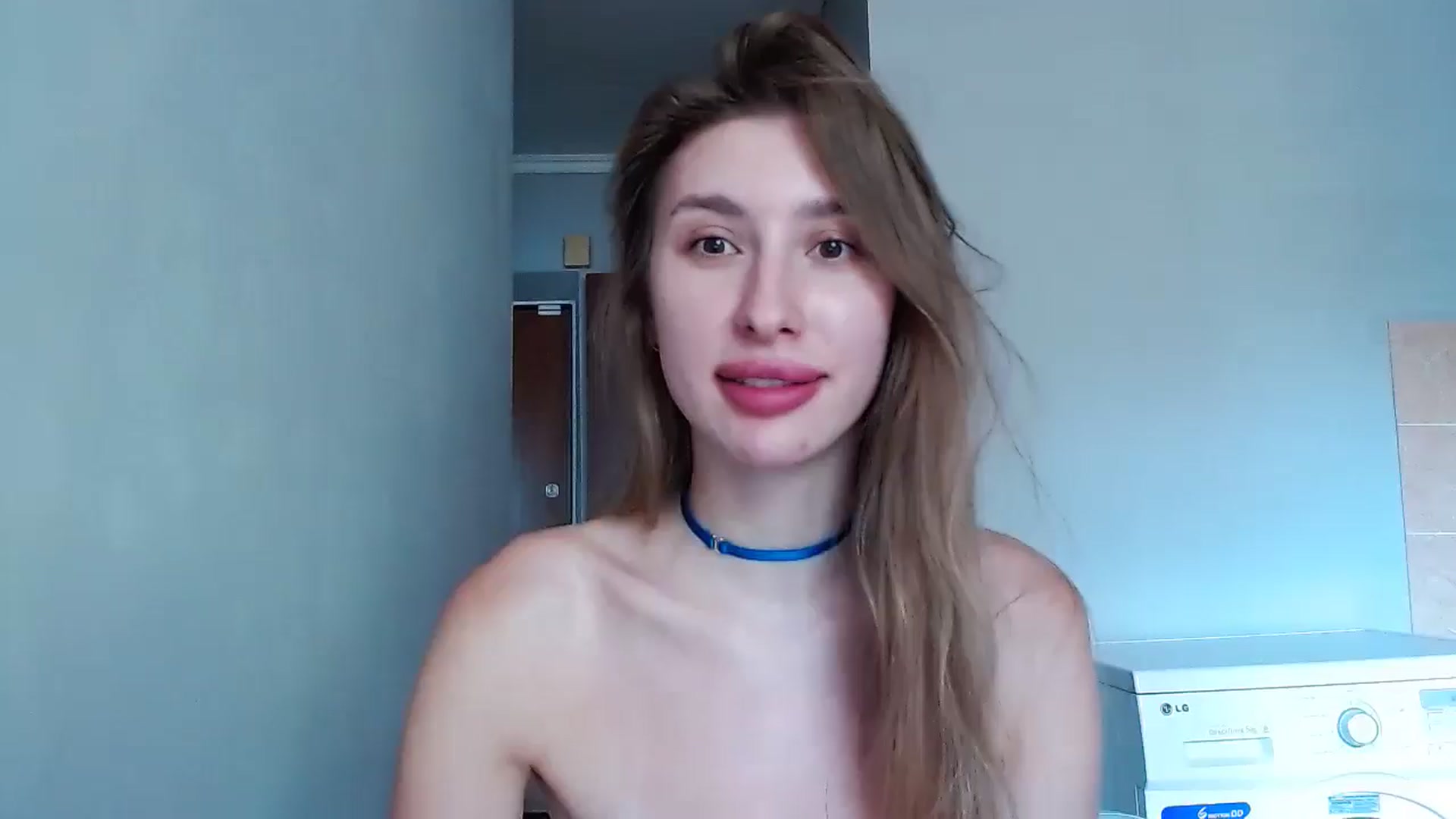Gallery image thumbnail from Alice_one's myfreecams stream on, 08/01/2024, 14:11 image 12 of 20