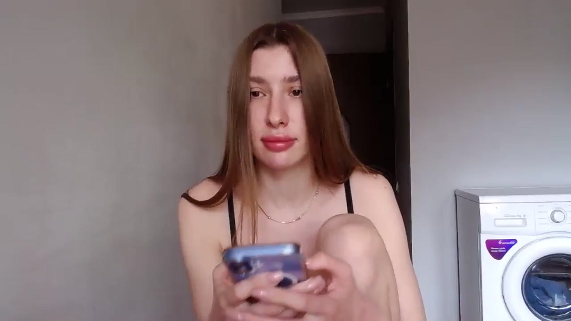 Gallery image thumbnail from Alice_one's myfreecams stream on, 05/09/2025, 12:49 image 12 of 20