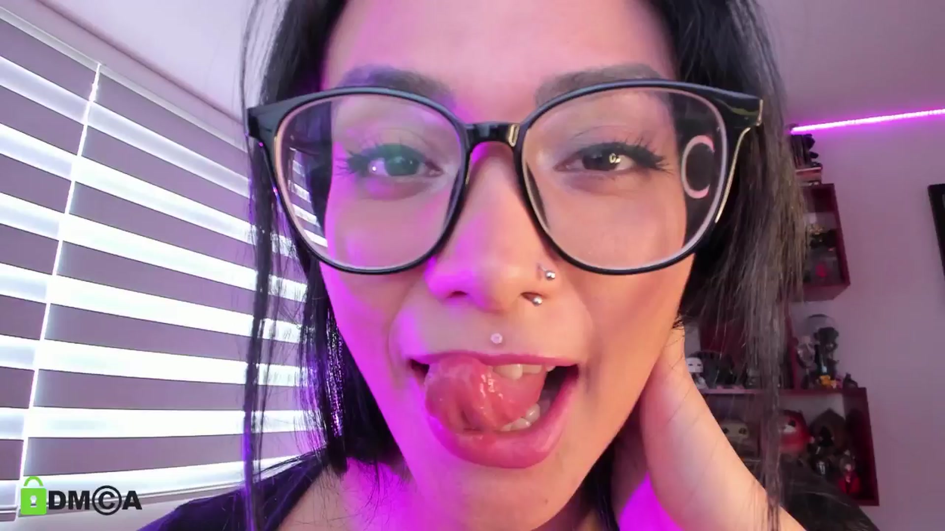 Gallery image thumbnail from Alice_rausing's myfreecams stream on, 05/15/2024, 18:28 image 4 of 20