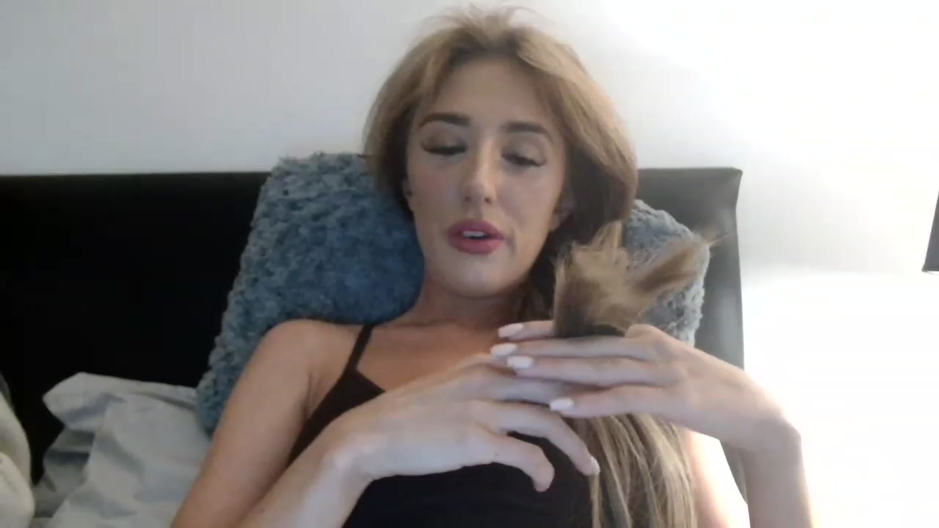 Gallery image thumbnail from Alicebabyx's myfreecams stream on, 01/28/2023, 10:34 image 16 of 20