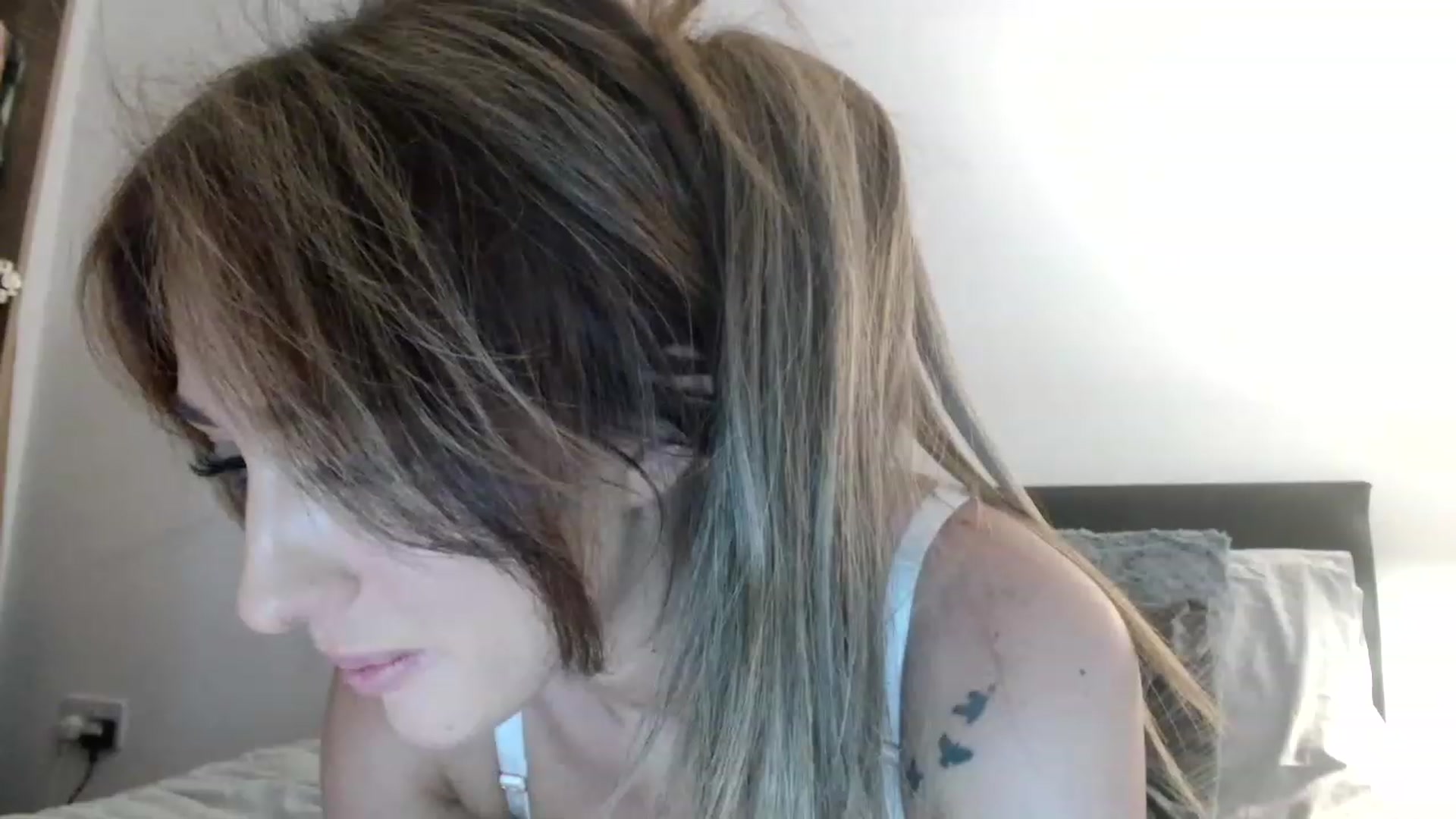 Gallery image thumbnail from Alicebabyx's myfreecams stream on, 01/28/2023, 12:14 image 17 of 20