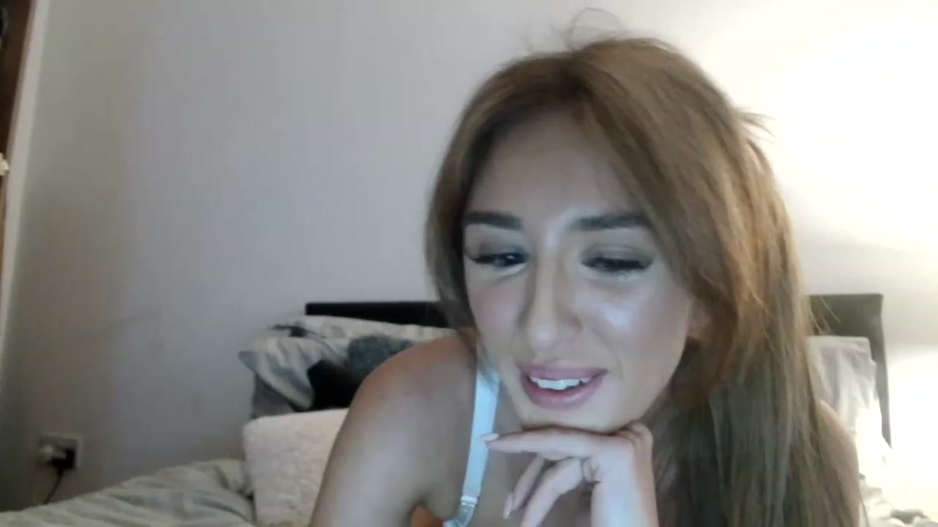 Gallery image thumbnail from Alicebabyx's myfreecams stream on, 01/28/2023, 12:14 image 15 of 20