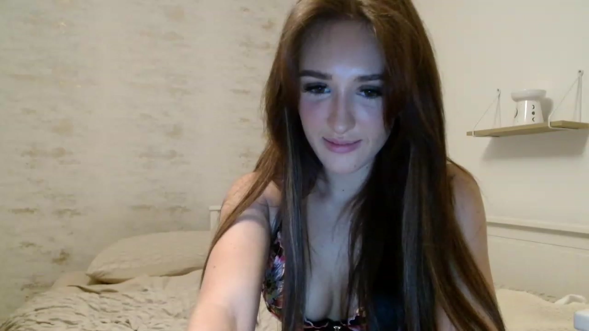Gallery image thumbnail from Alicebabyx's myfreecams stream on, 02/07/2023, 18:26 image 13 of 20