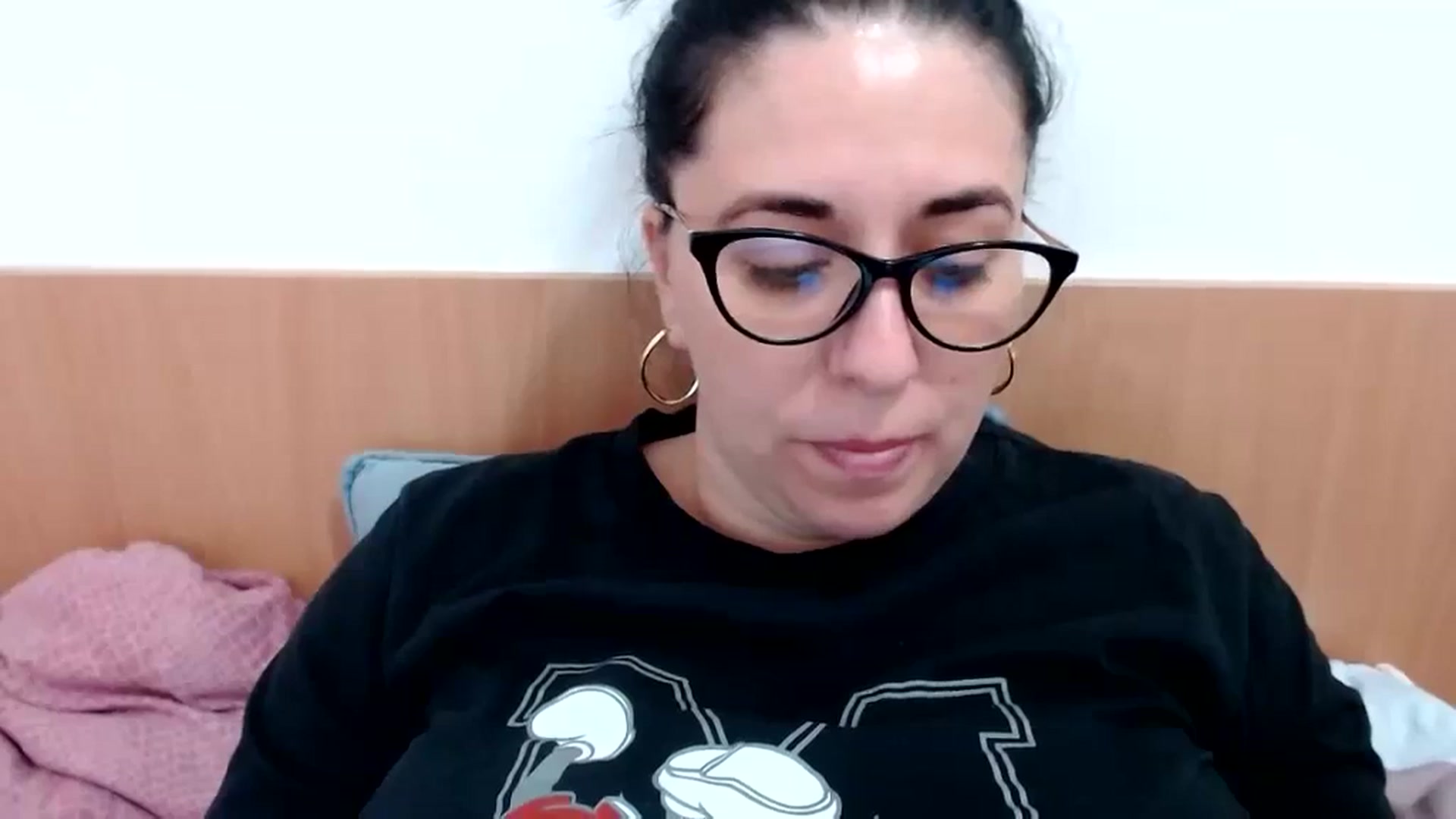 Gallery image thumbnail from Aliceblack24's myfreecams stream on, 09/27/2023, 13:59 image 17 of 20