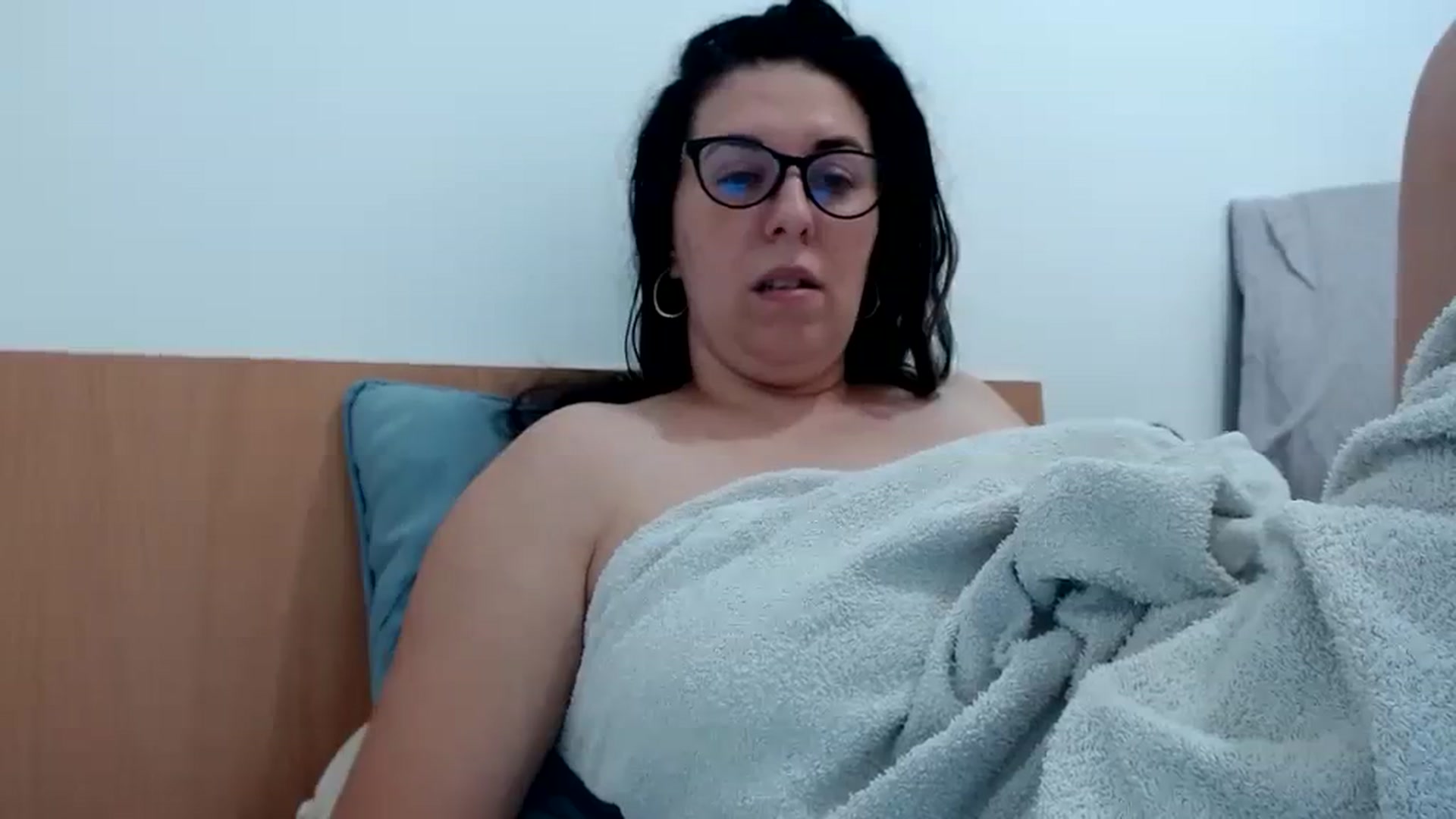 Gallery image thumbnail from Aliceblack24's myfreecams stream on, 09/30/2023, 11:11 image 18 of 20