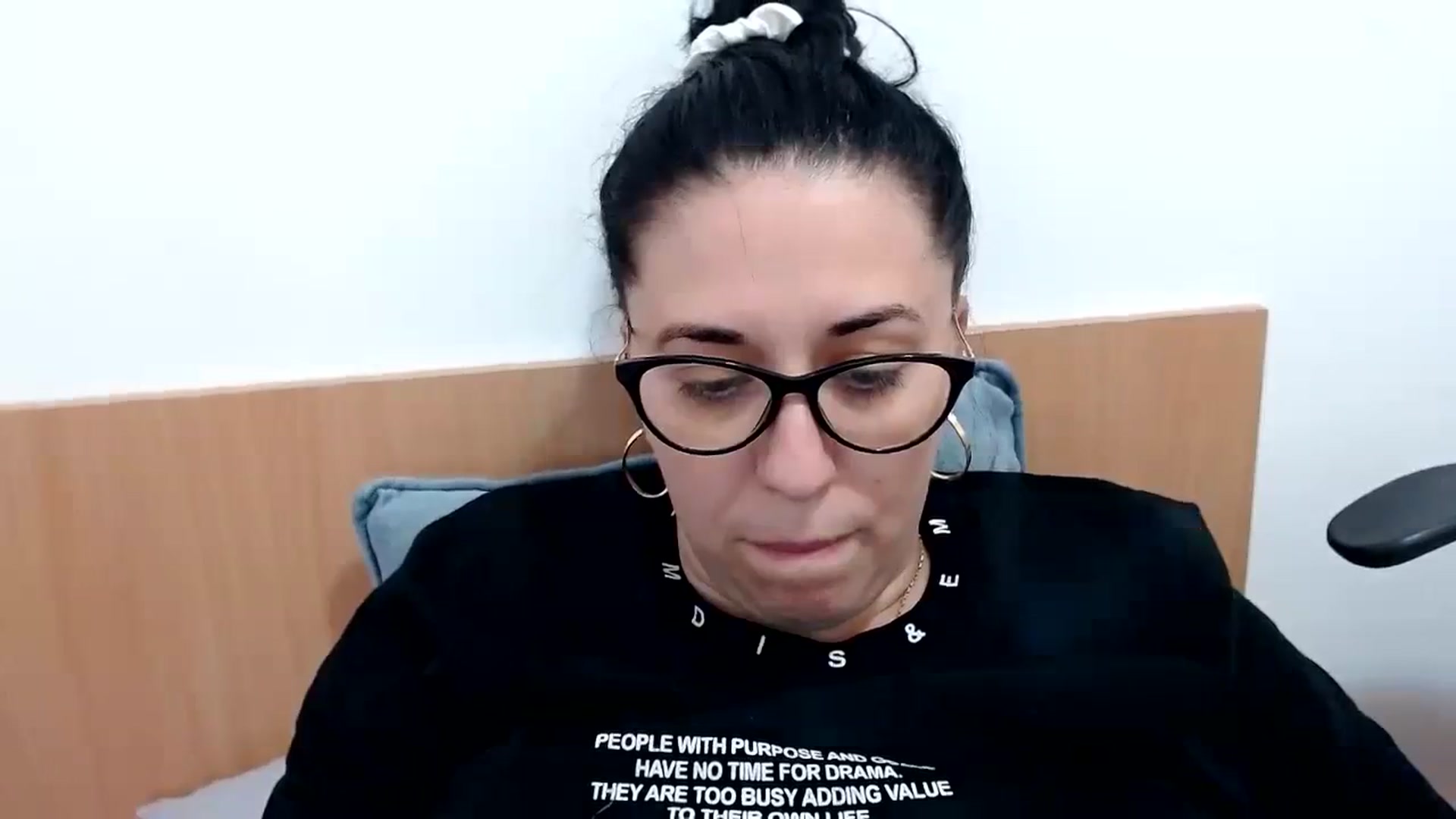 Gallery image thumbnail from Aliceblack24's myfreecams stream on, 10/06/2023, 13:48 image 5 of 20