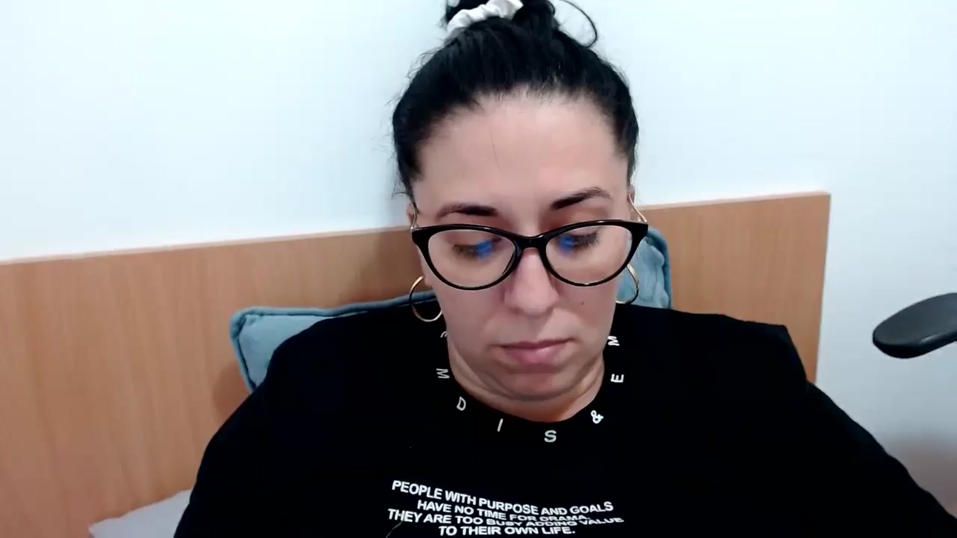 Gallery image thumbnail from Aliceblack24's myfreecams stream on, 10/06/2023, 13:48 image 11 of 20