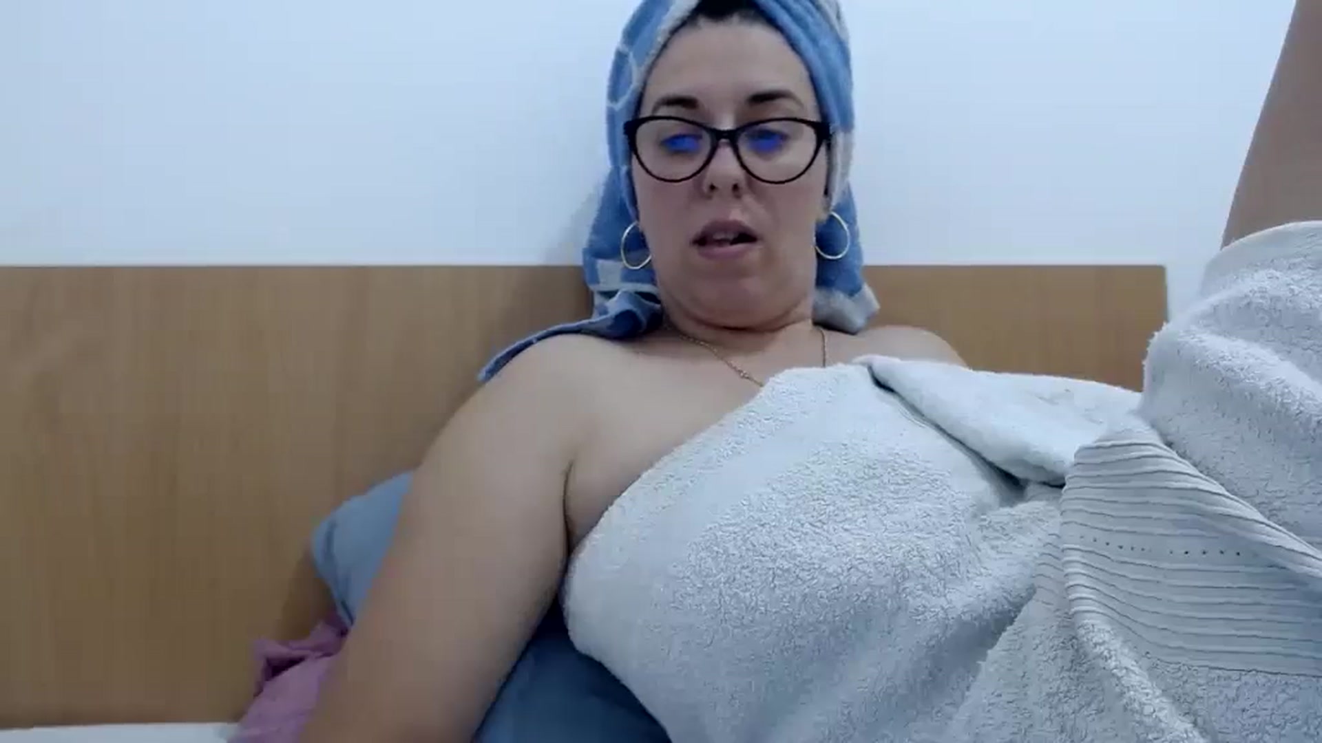 Gallery image thumbnail from Aliceblack24's myfreecams stream on, 10/10/2023, 11:10 image 14 of 20