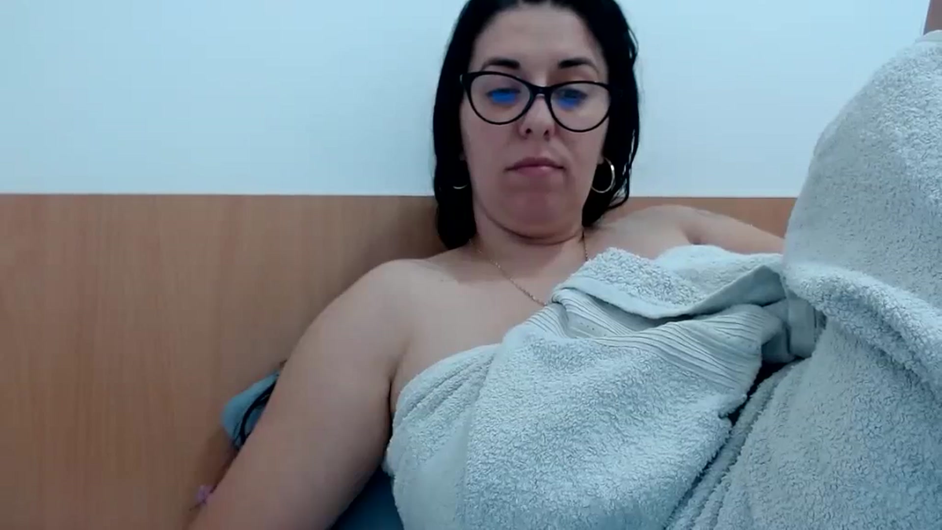 Gallery image thumbnail from Aliceblack24's myfreecams stream on, 10/10/2023, 11:32 image 13 of 20