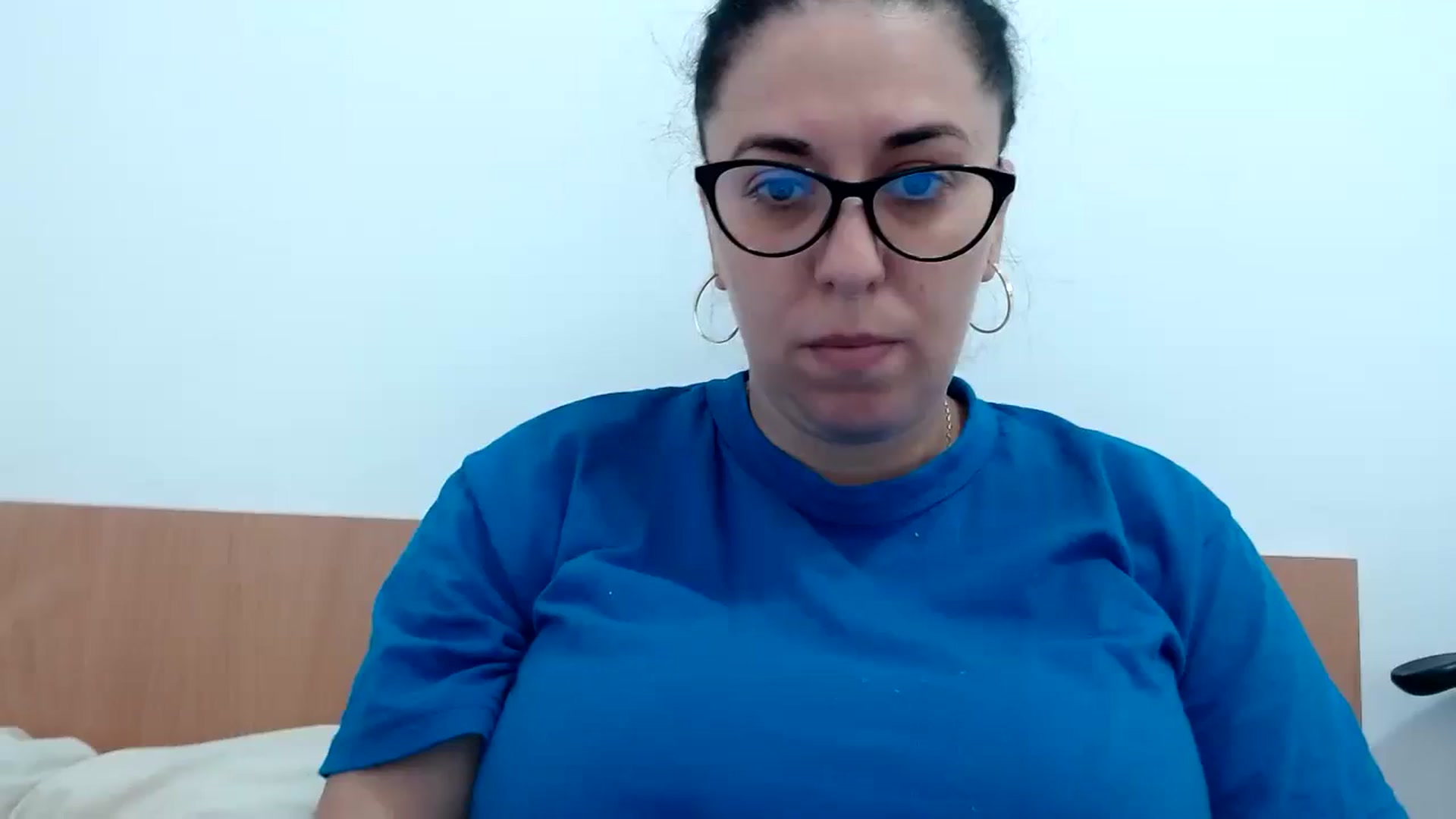 Gallery image thumbnail from Aliceblack24's myfreecams stream on, 10/11/2023, 13:15 image 1 of 20