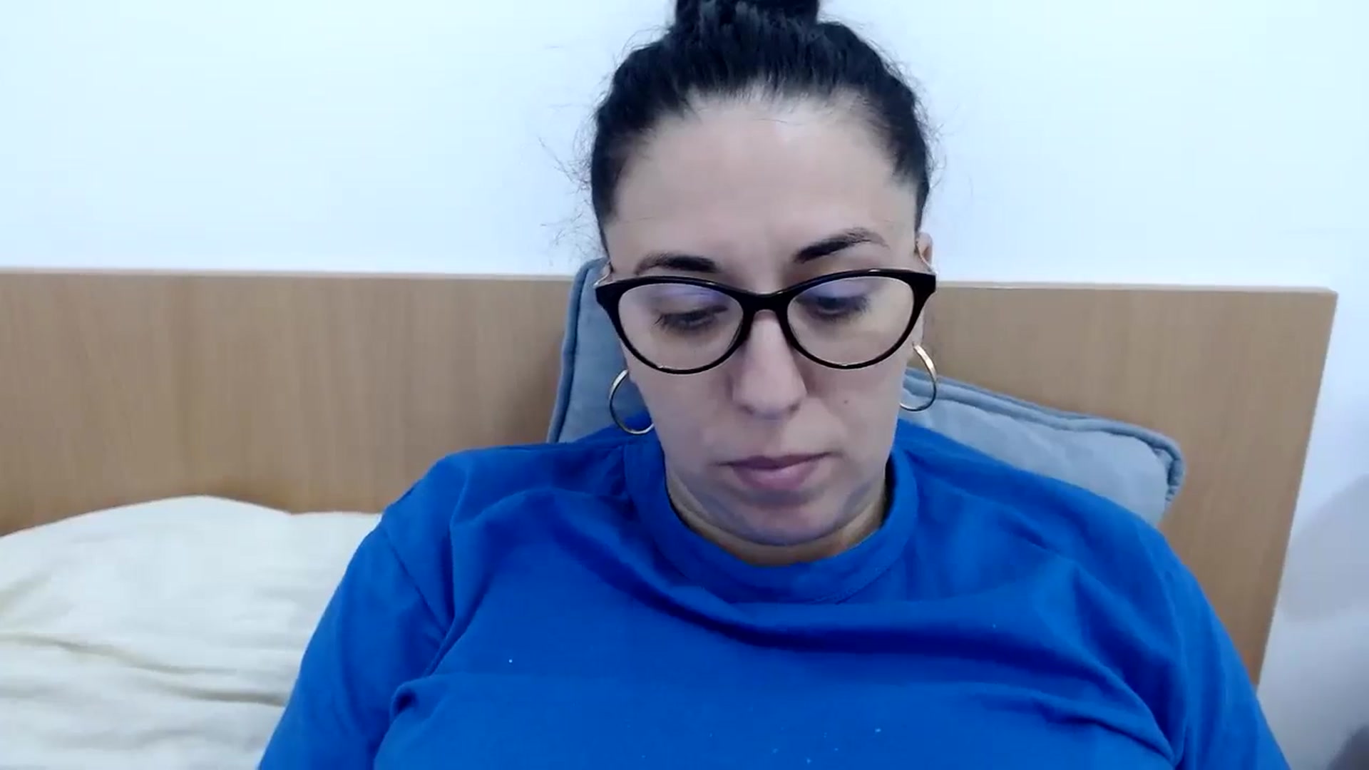 Gallery image thumbnail from Aliceblack24's myfreecams stream on, 10/11/2023, 13:15 image 11 of 20