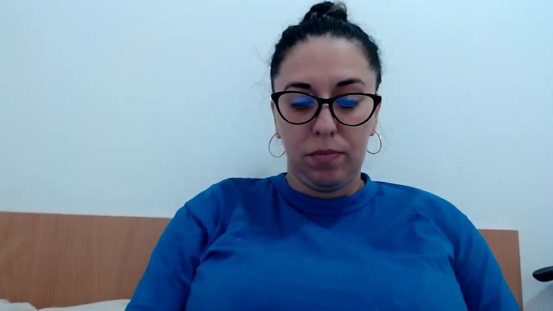 Gallery image thumbnail from Aliceblack24's myfreecams stream on, 10/11/2023, 13:15 image 6 of 20