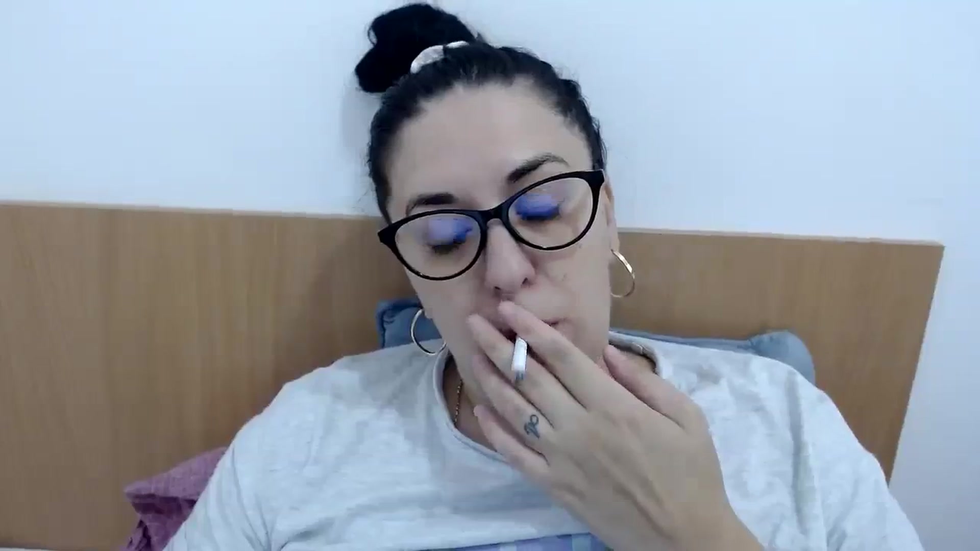 Gallery image thumbnail from Aliceblack24's myfreecams stream on, 10/24/2023, 08:20 image 5 of 20