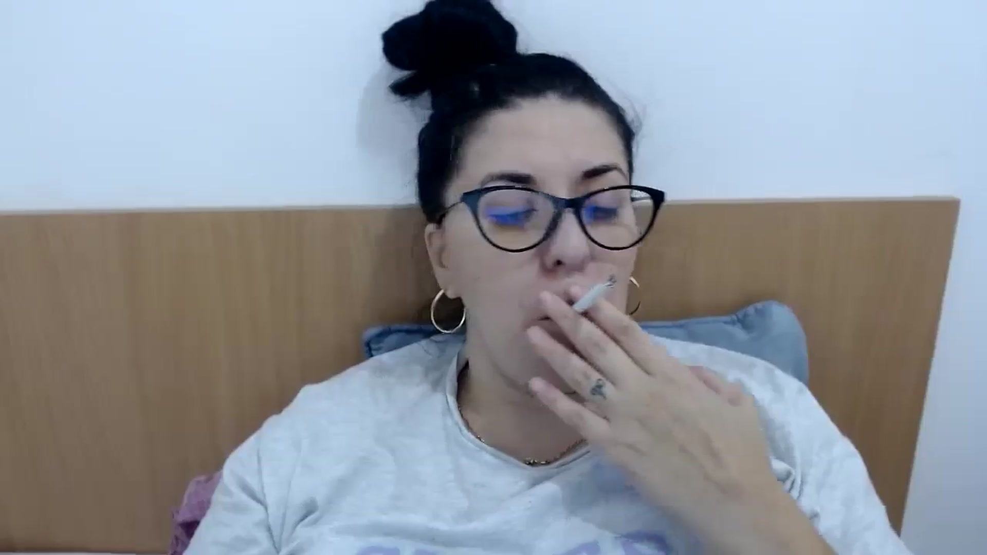 Gallery image thumbnail from Aliceblack24's myfreecams stream on, 10/24/2023, 08:47 image 19 of 20
